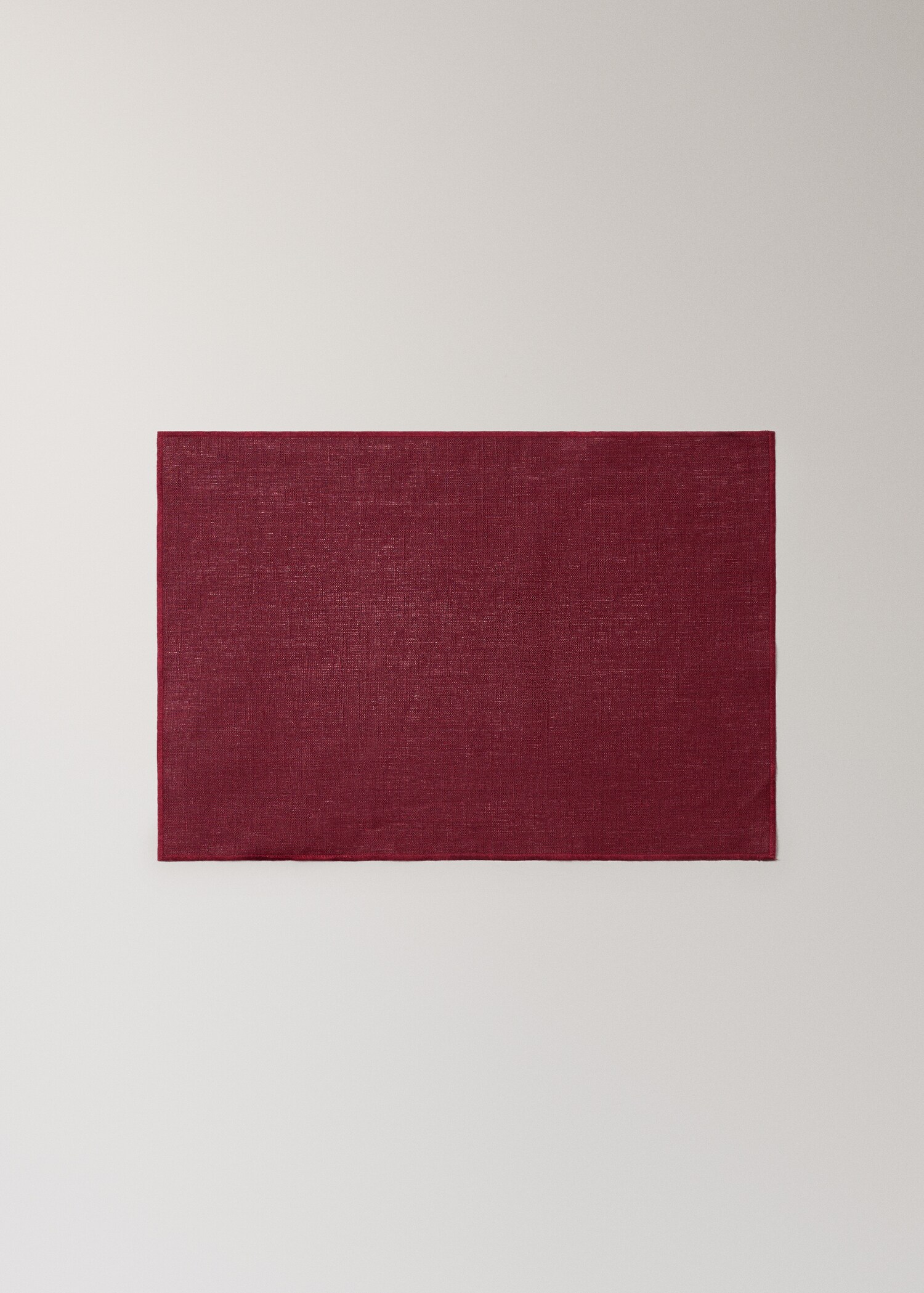 100% resin-coated linen placemat with contrasting overlock stitching - Article without model