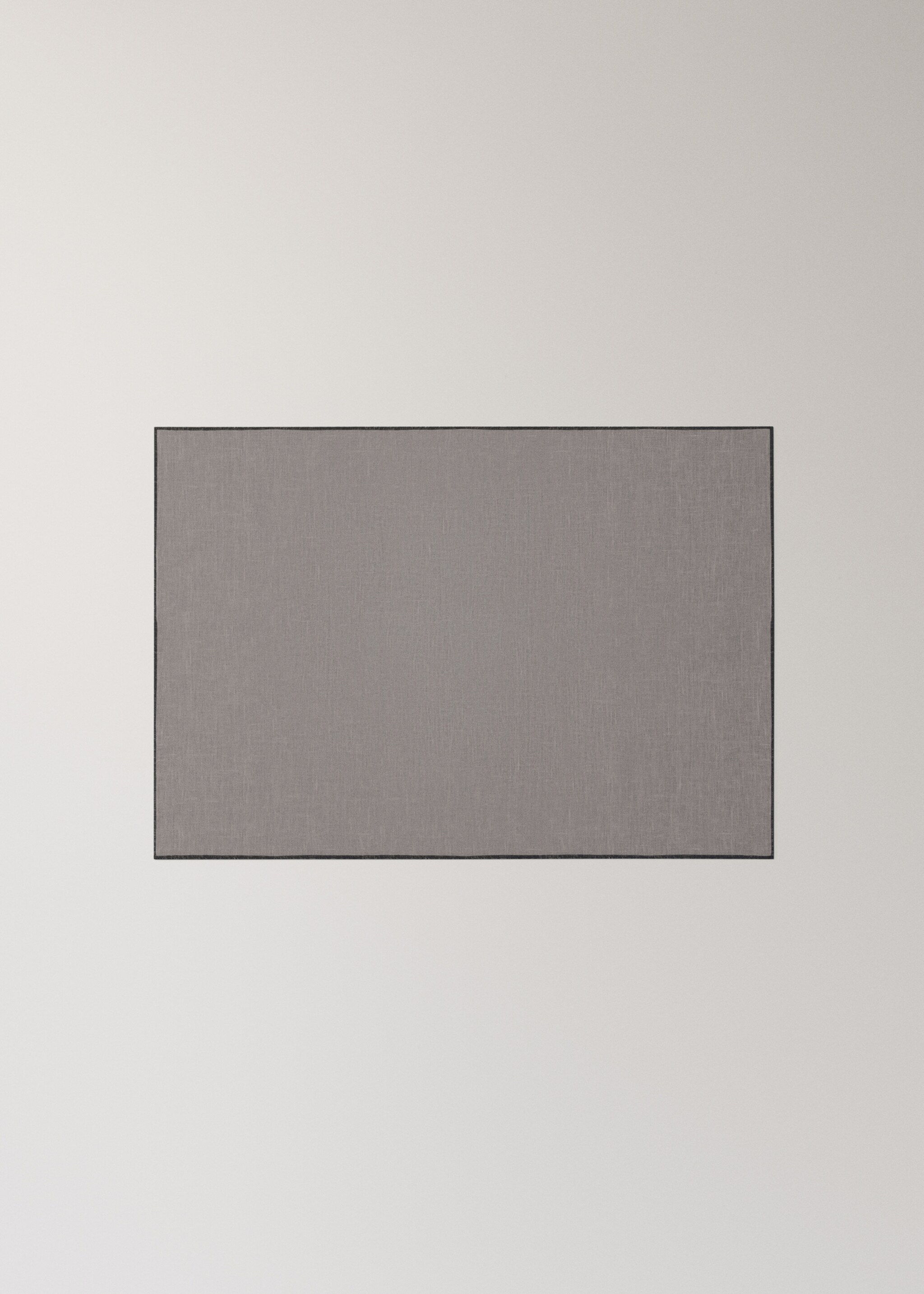 100% linen placemat with contrasting overlock stitching - Article without model, Light/Pastel Brown. Ref: 17024134-00.