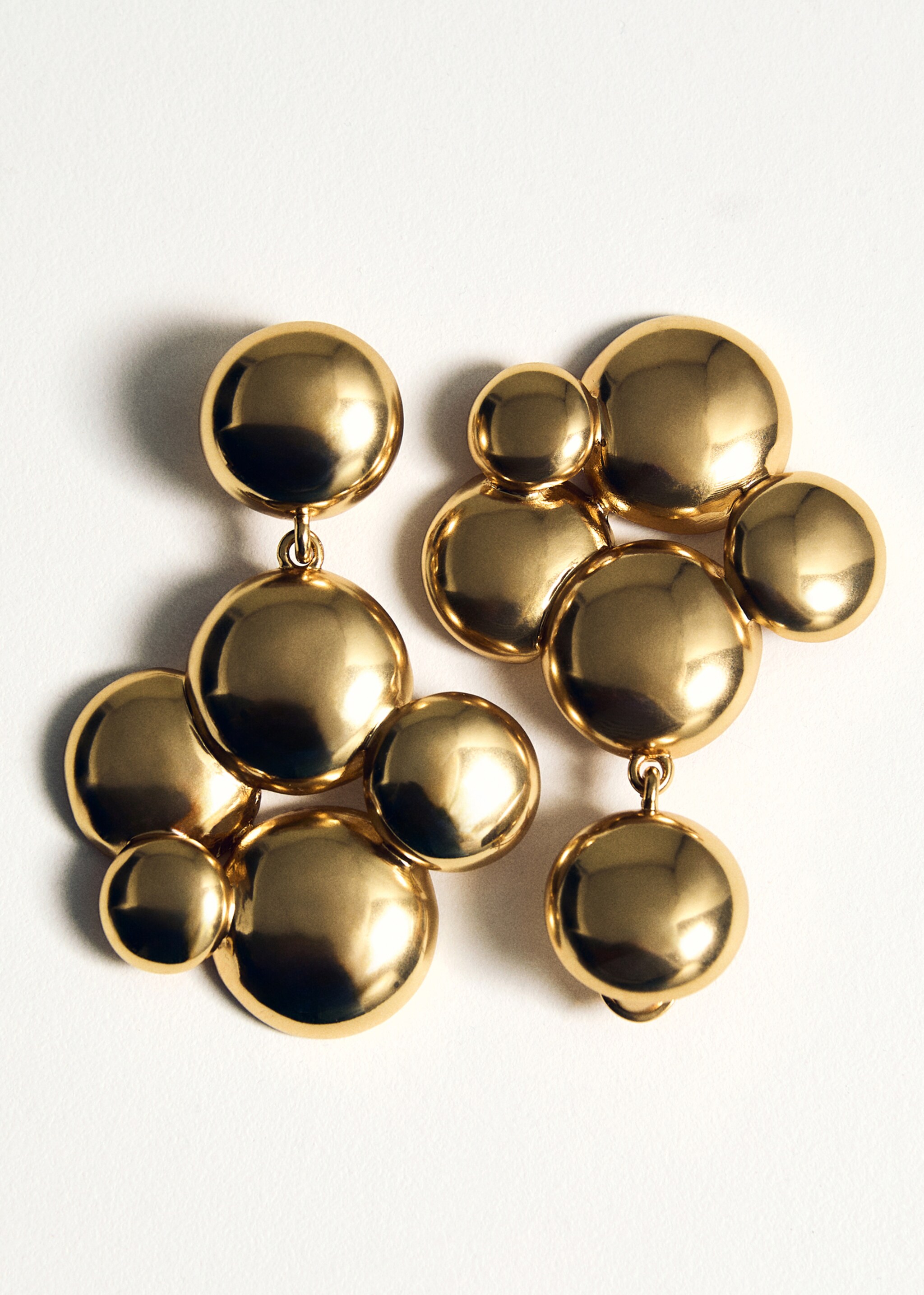 Round dangle earrings - Details of the article 5