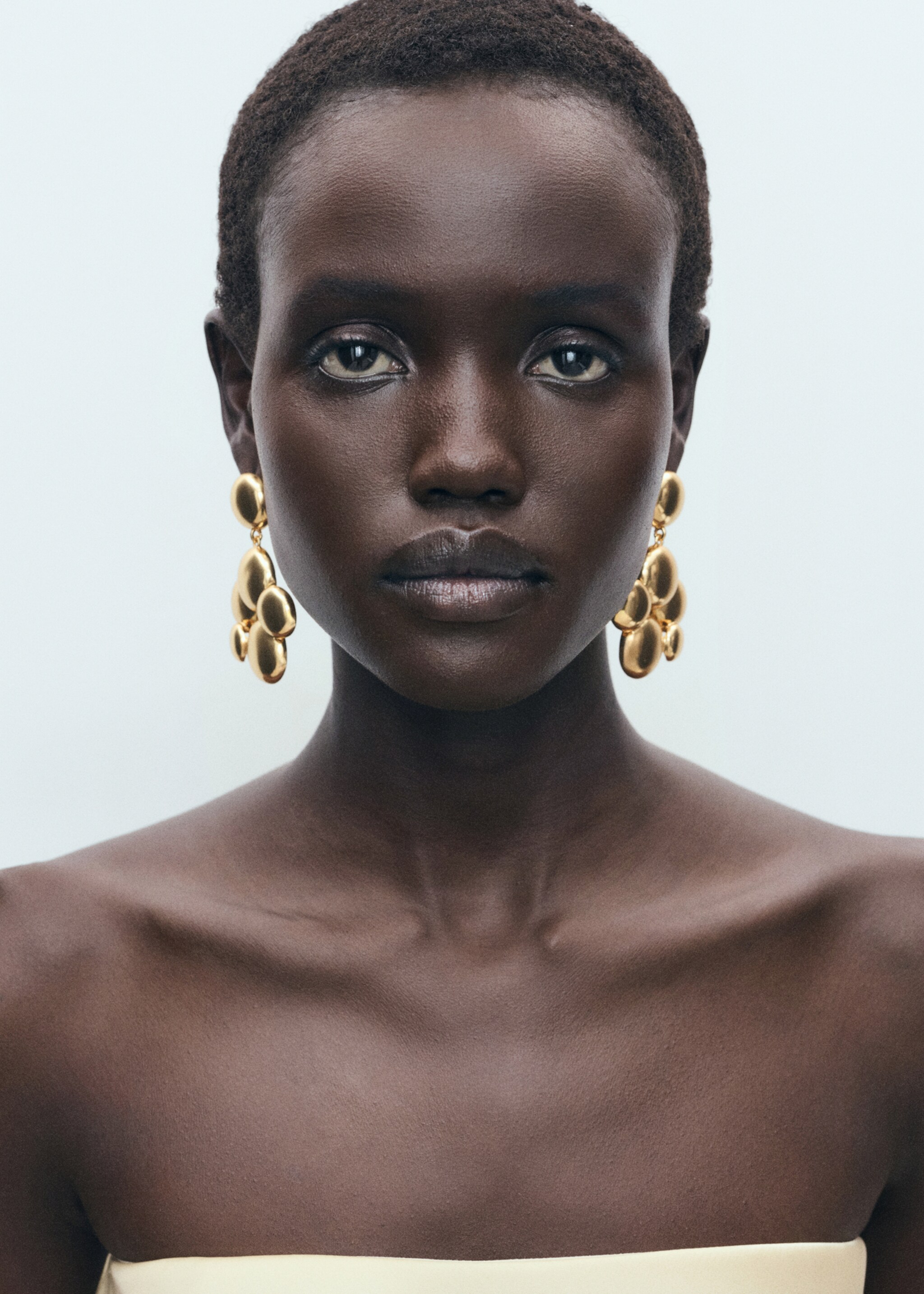 Round dangle earrings - Details of the article 9