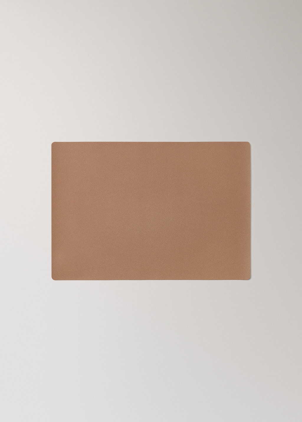 Rectangular leather-effect placemat
