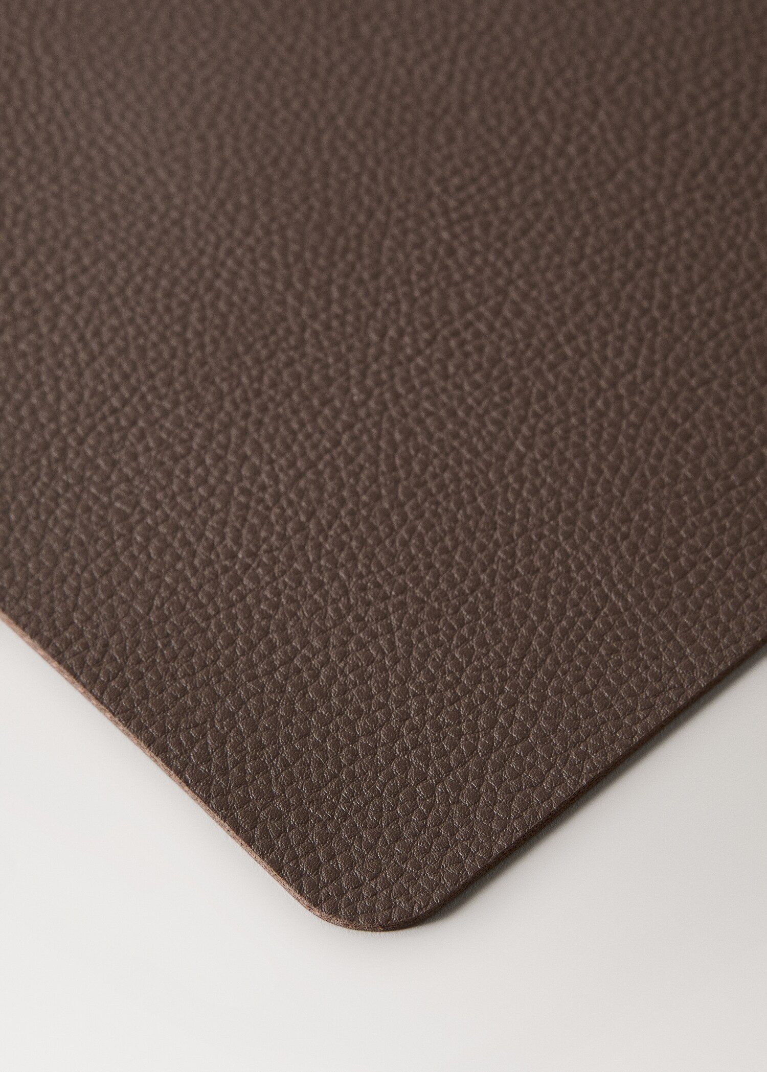 Rectangular leather-effect placemat - Details of the article 2