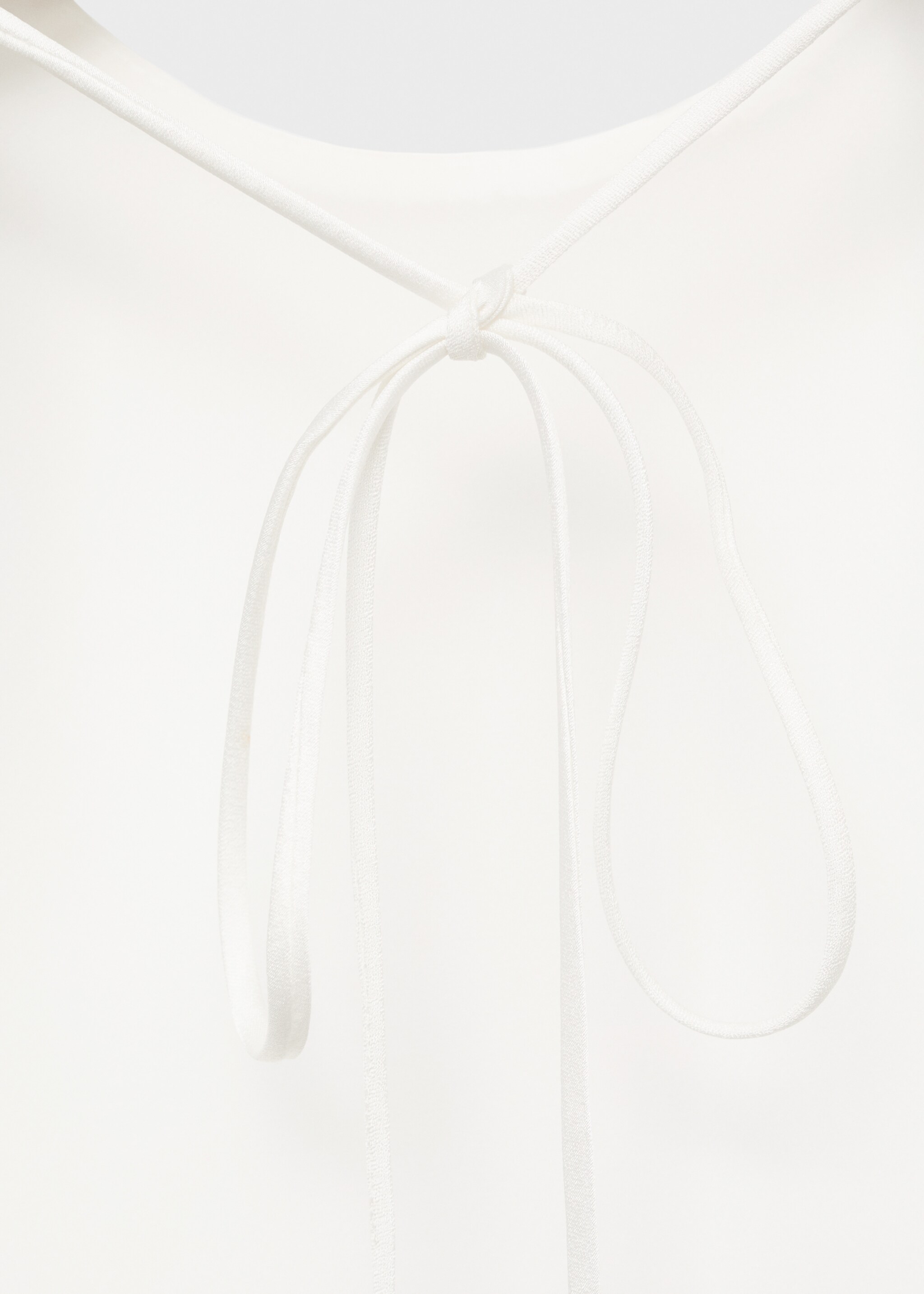 Top satiné asymétrique - Détail de l'article 8, Blanc. Ref: 17024148-00.