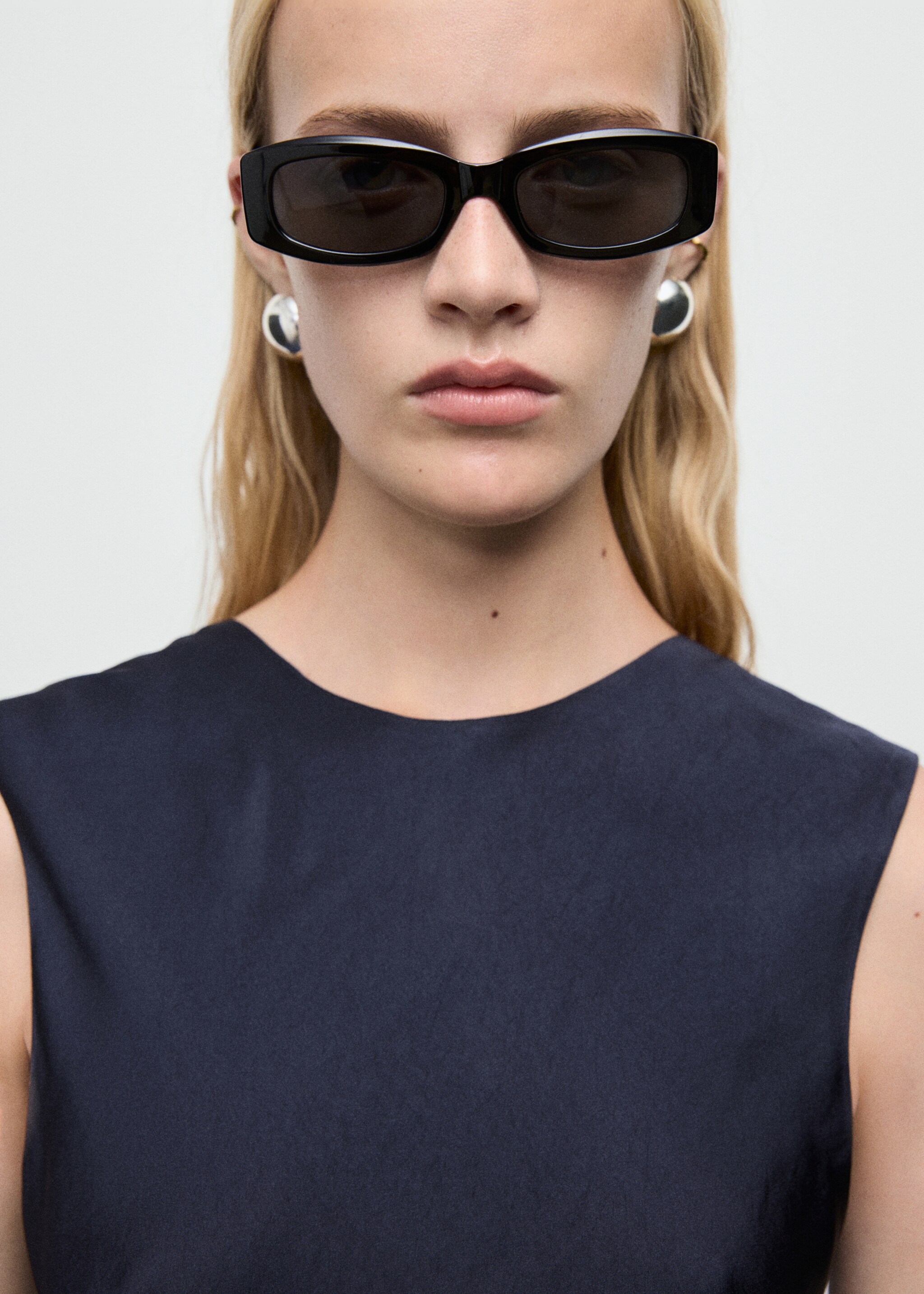 Asymmetrical satin top - Details of the article 1, Navy. Ref: 17024148-00.