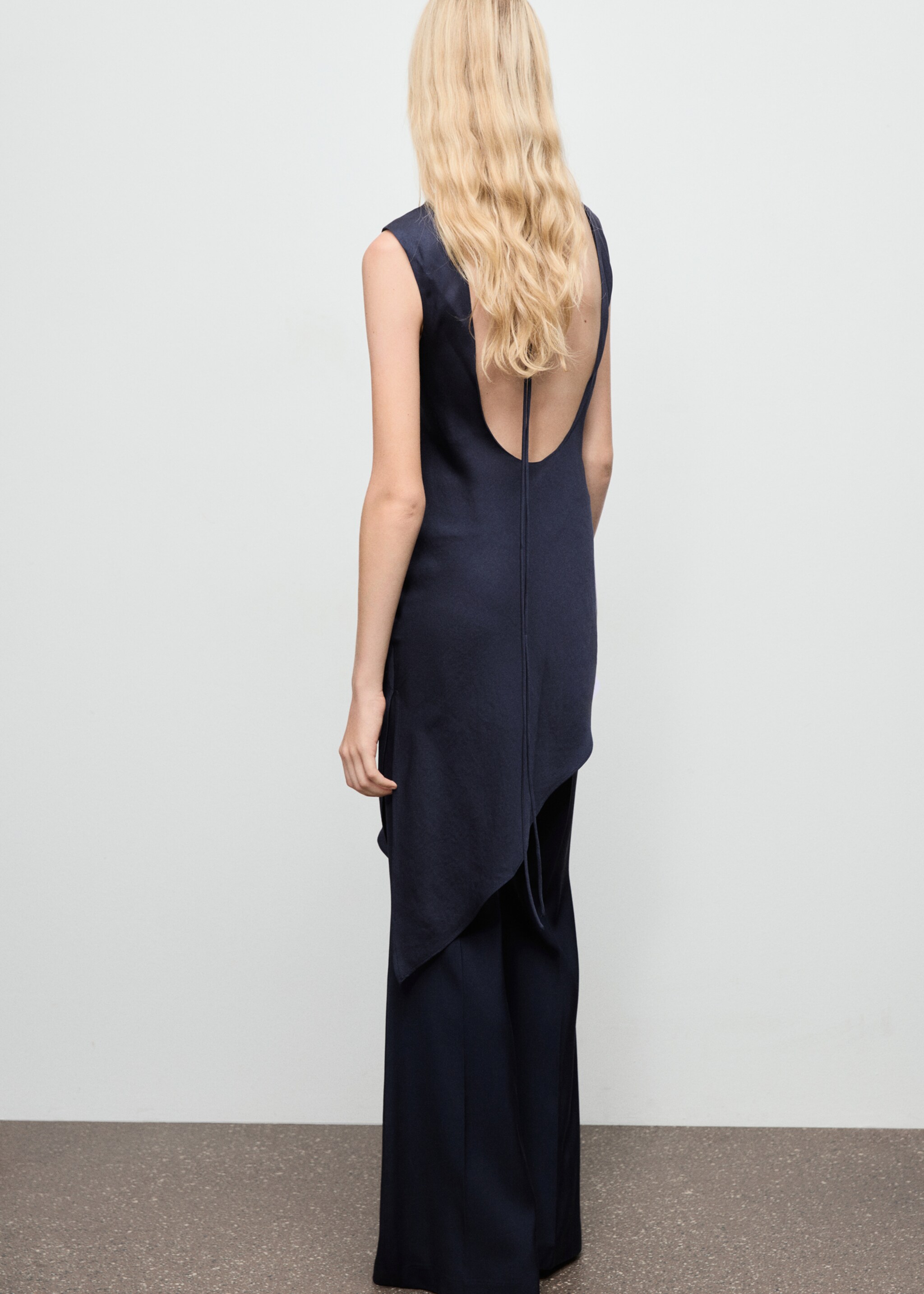 Asymmetrical satin top - Reverse of the article, Navy. Ref: 17024148-00.