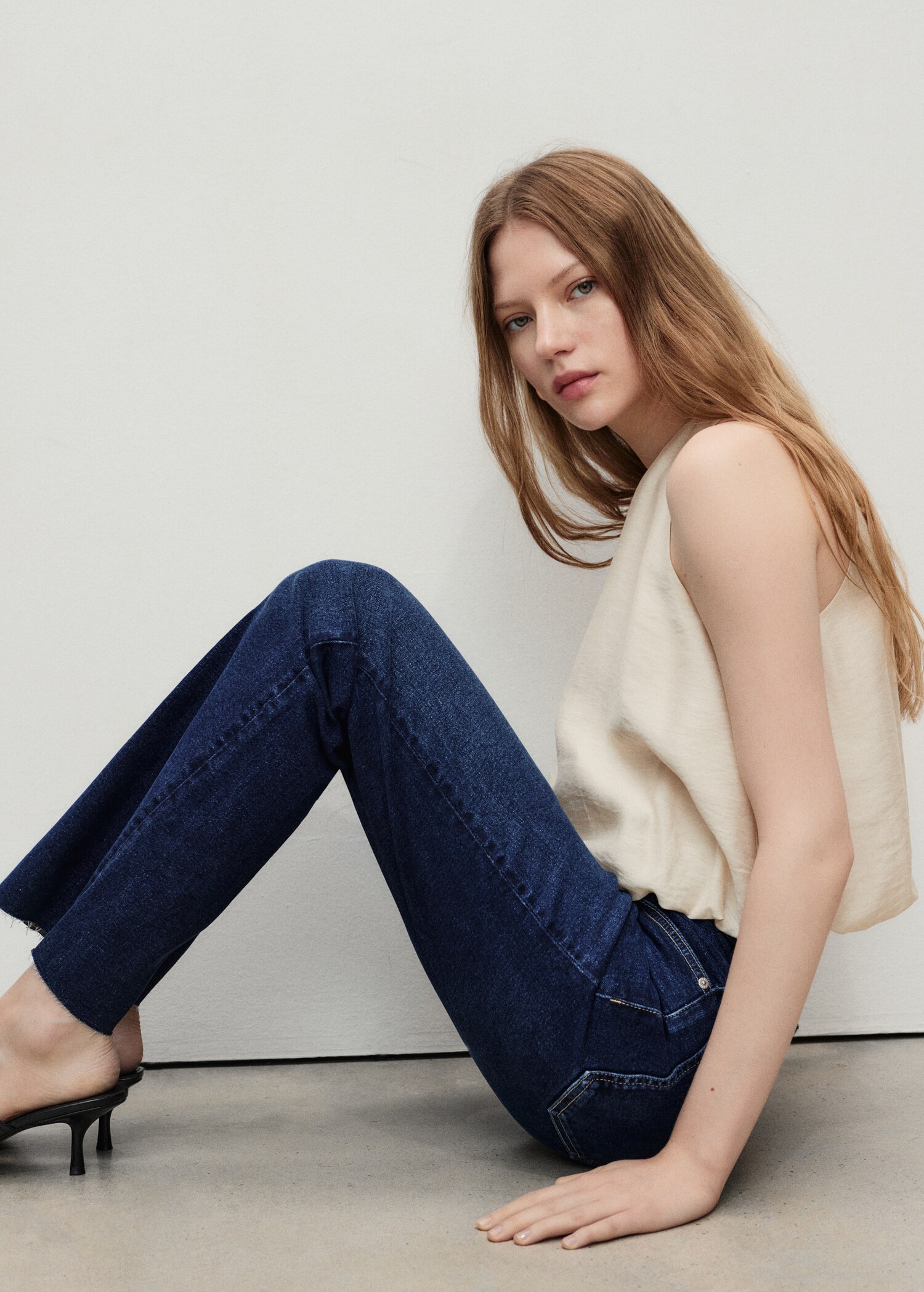 Sienna flared cropped jeans - Details of the article 1