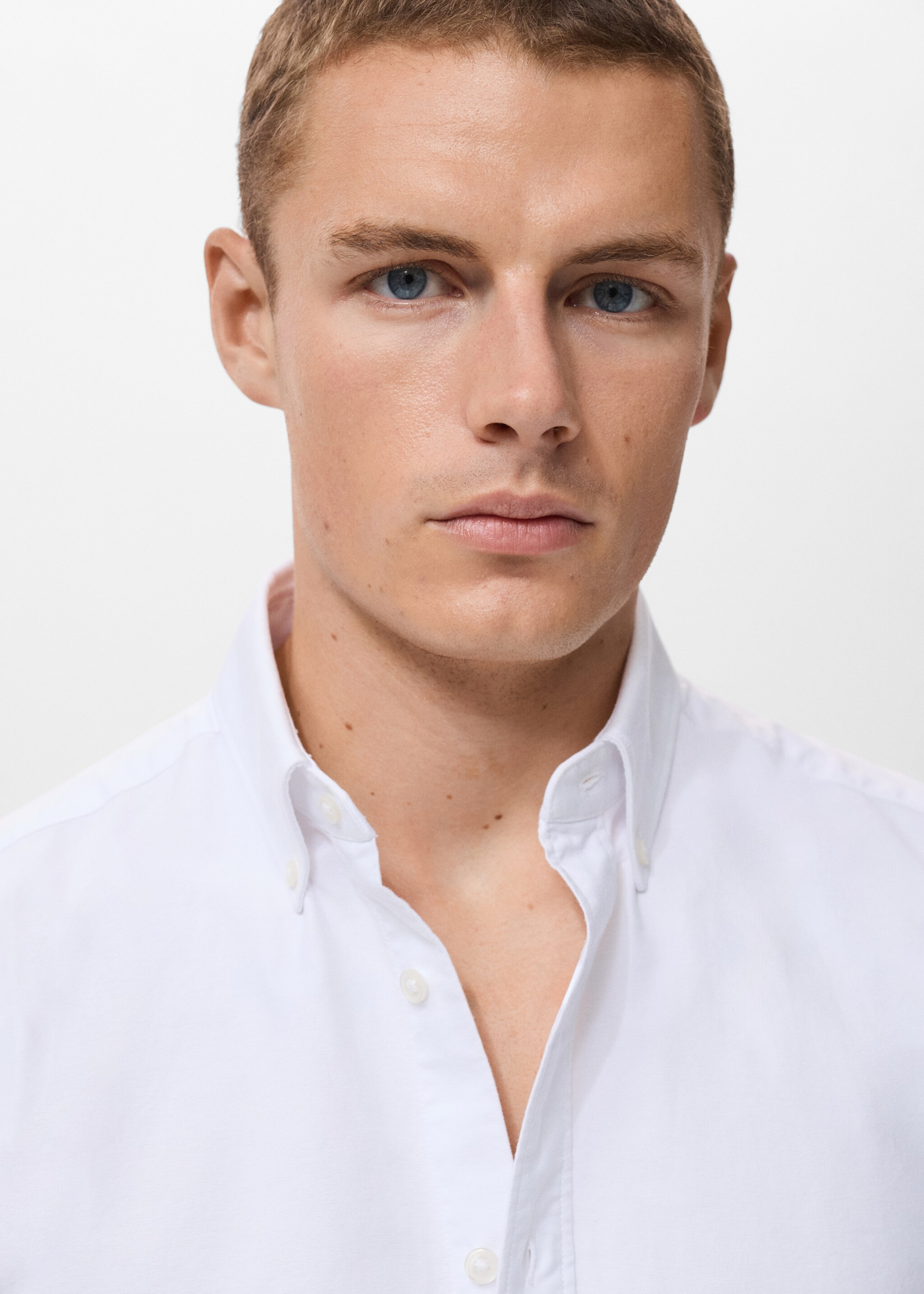 100% cotton Oxford shirt - Details of the article 1, White. Ref: 17024431-00.