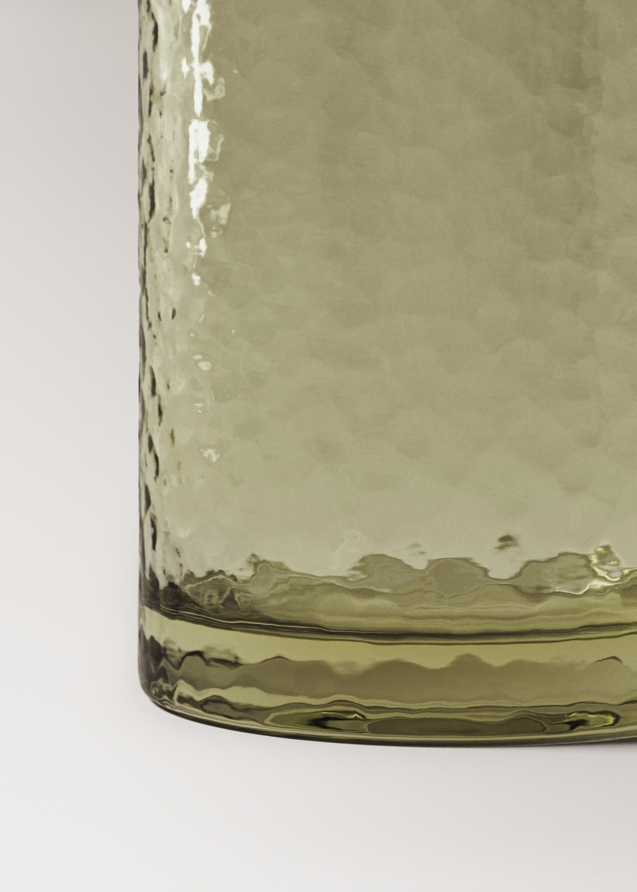 Hammered glass jug - Details of the article 2, Green. Ref: 17024441-00.