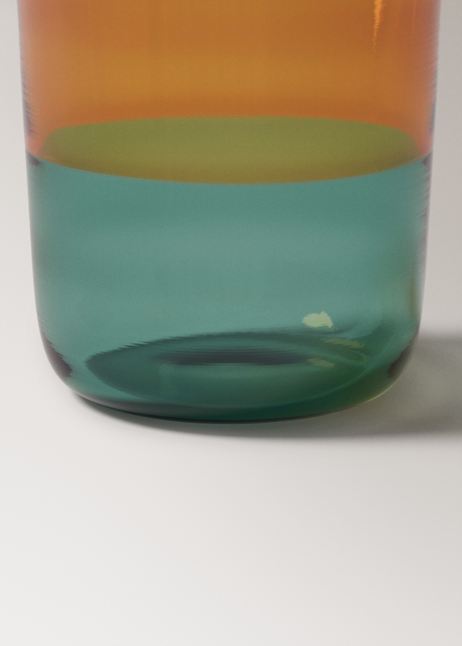 Two-tone borosilicate glass - Details of the article 2