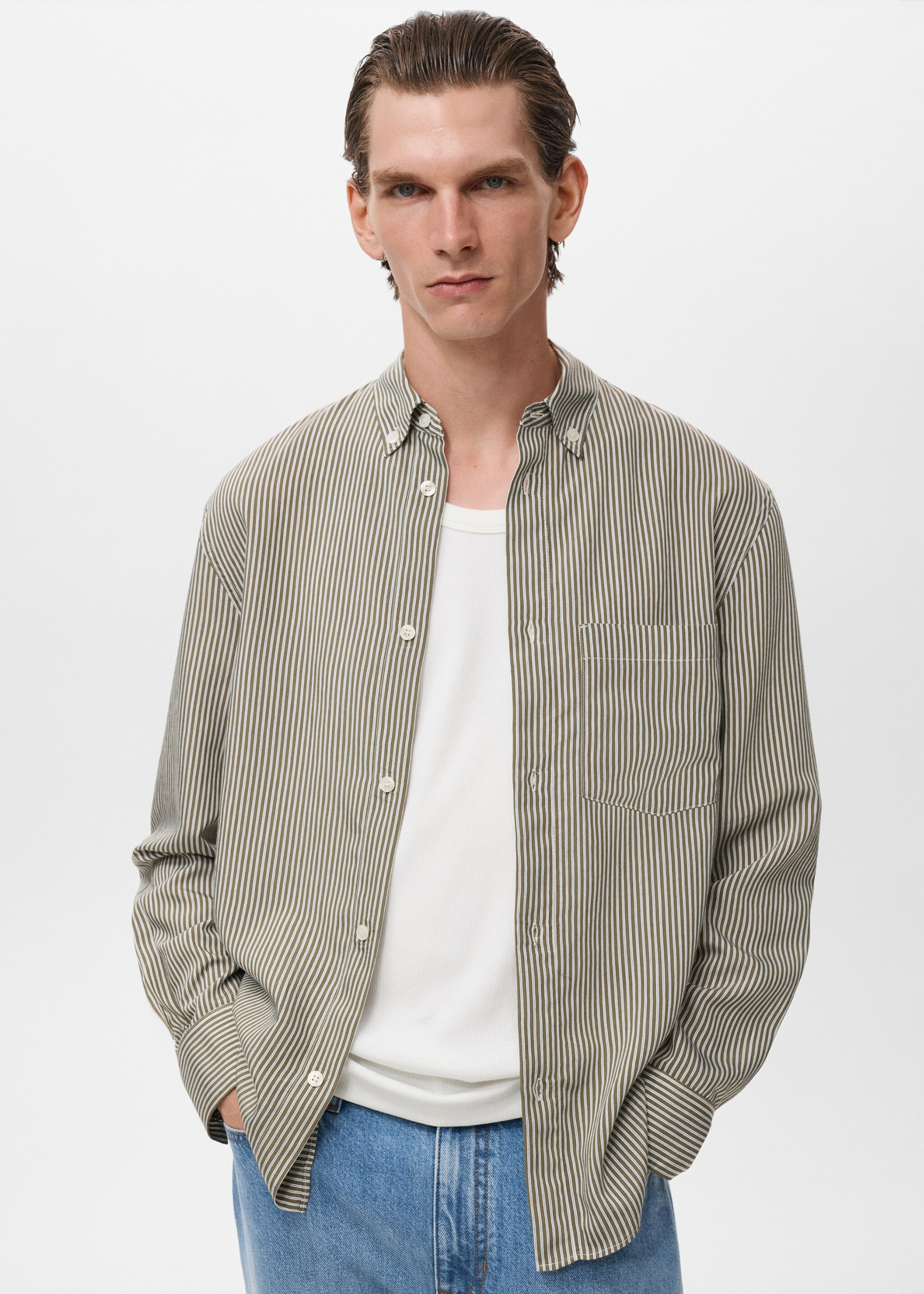 Chemise regular-fit en imprimé rayures - Plan moyen, Olive. Ref: 17024449-00.
