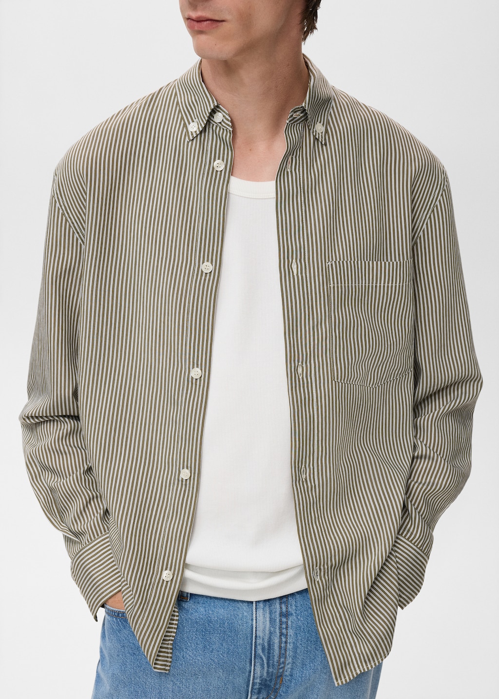 Regular fit striped print shirt