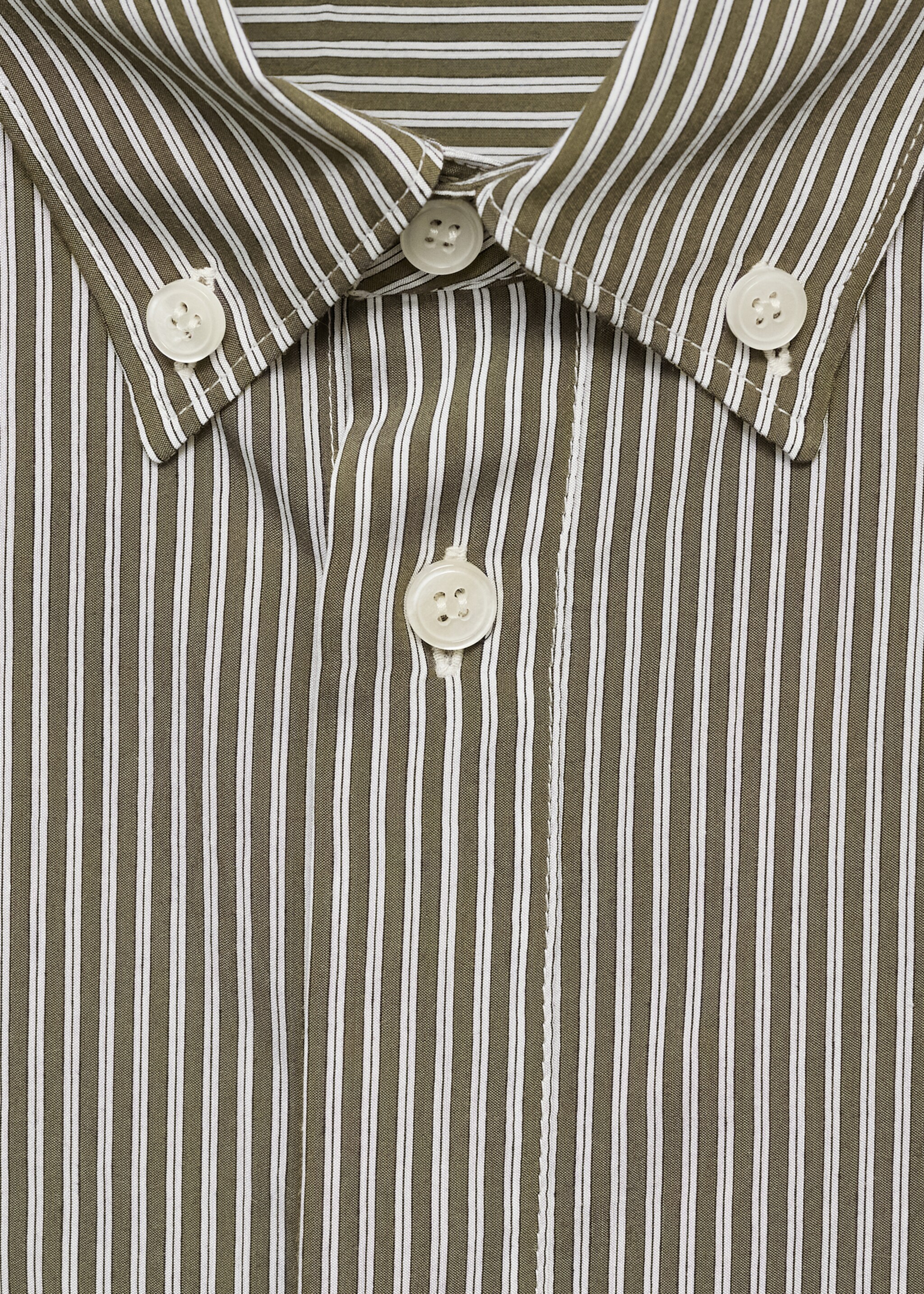 Chemise regular-fit en imprimé rayures - Détail de l'article 8, Olive. Ref: 17024449-00.