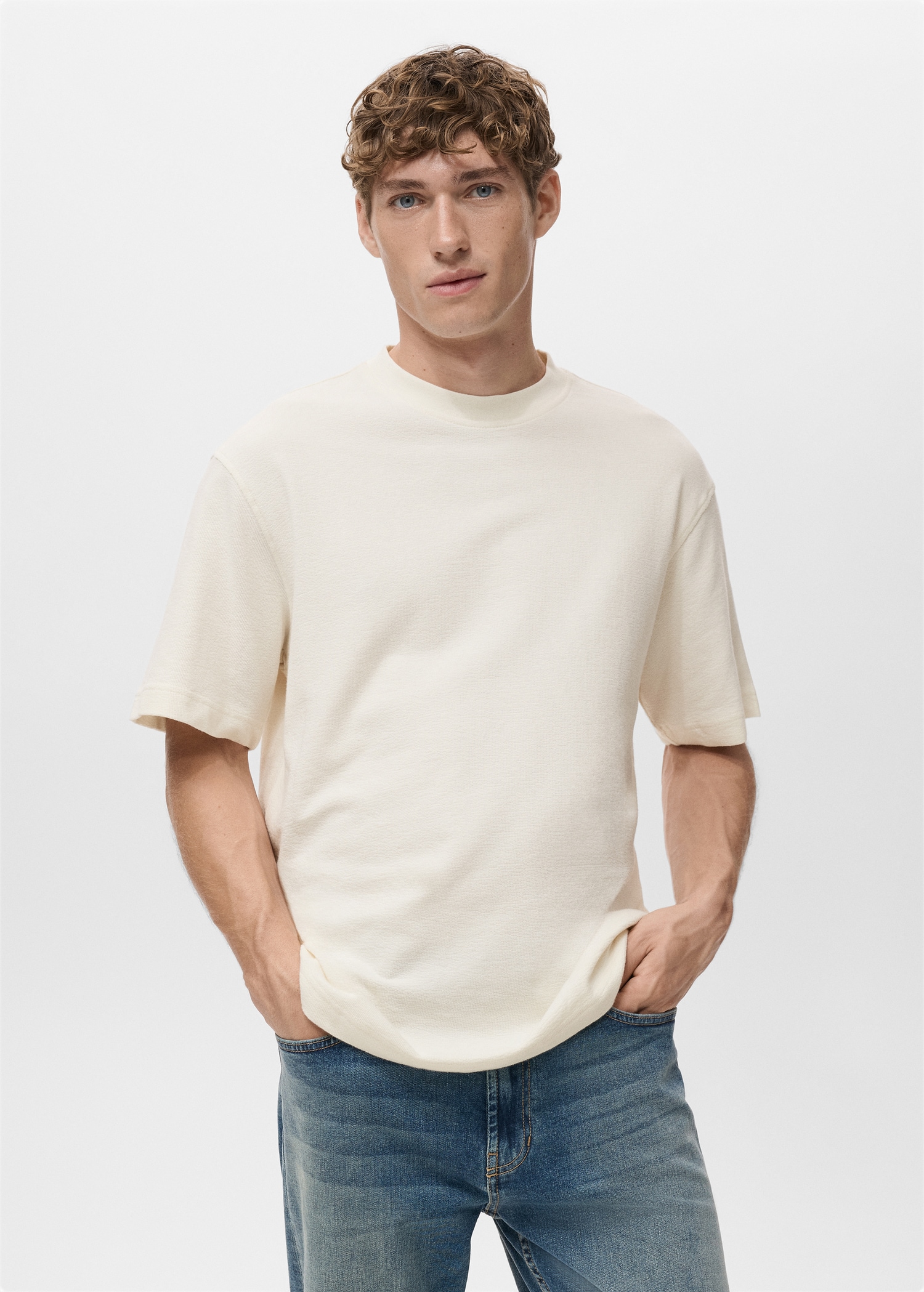 100% cotton relaxed-fit structured t-shirt Men MANGO Indonesia