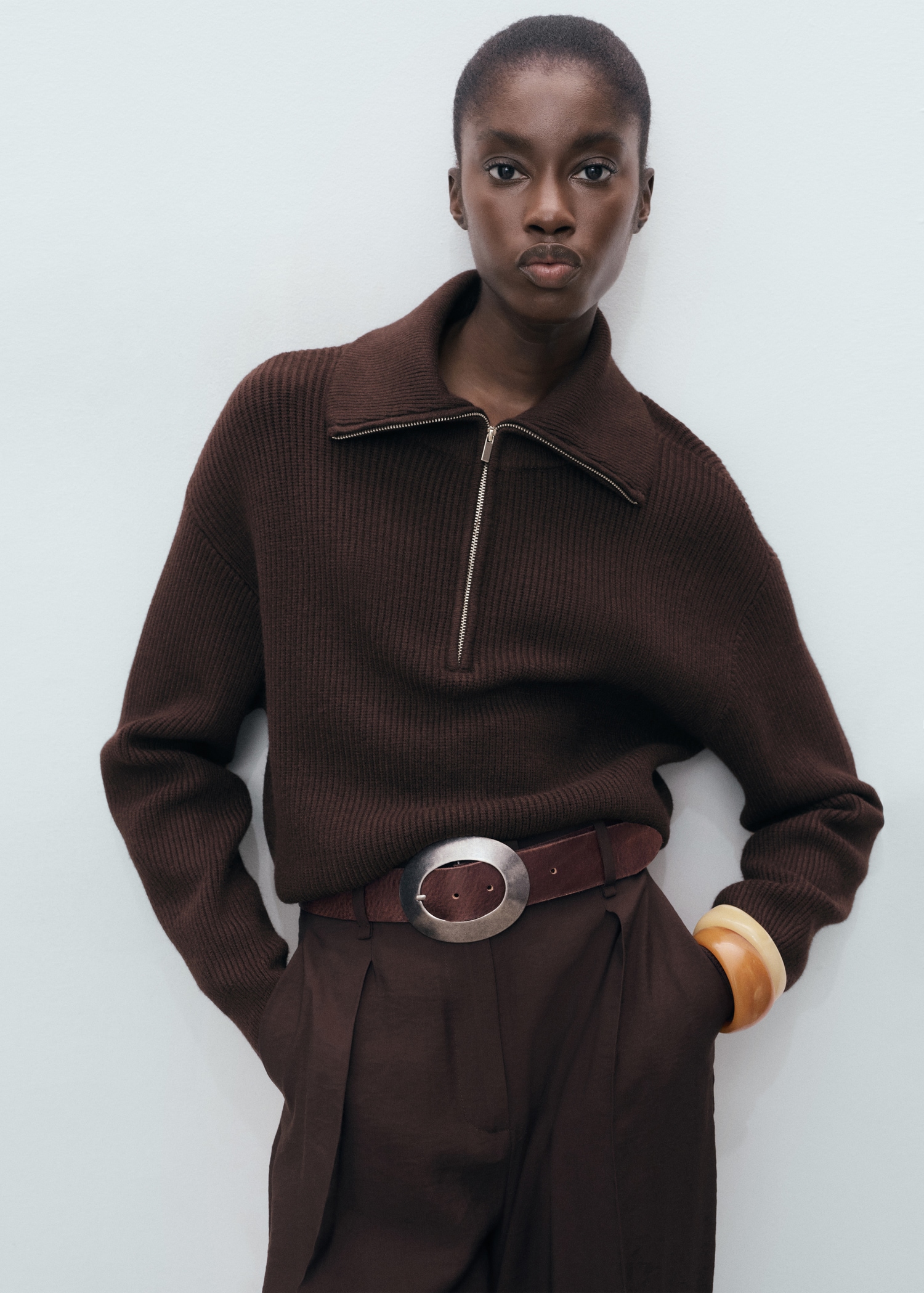 Contrast collar zipper sweater - Medium plane