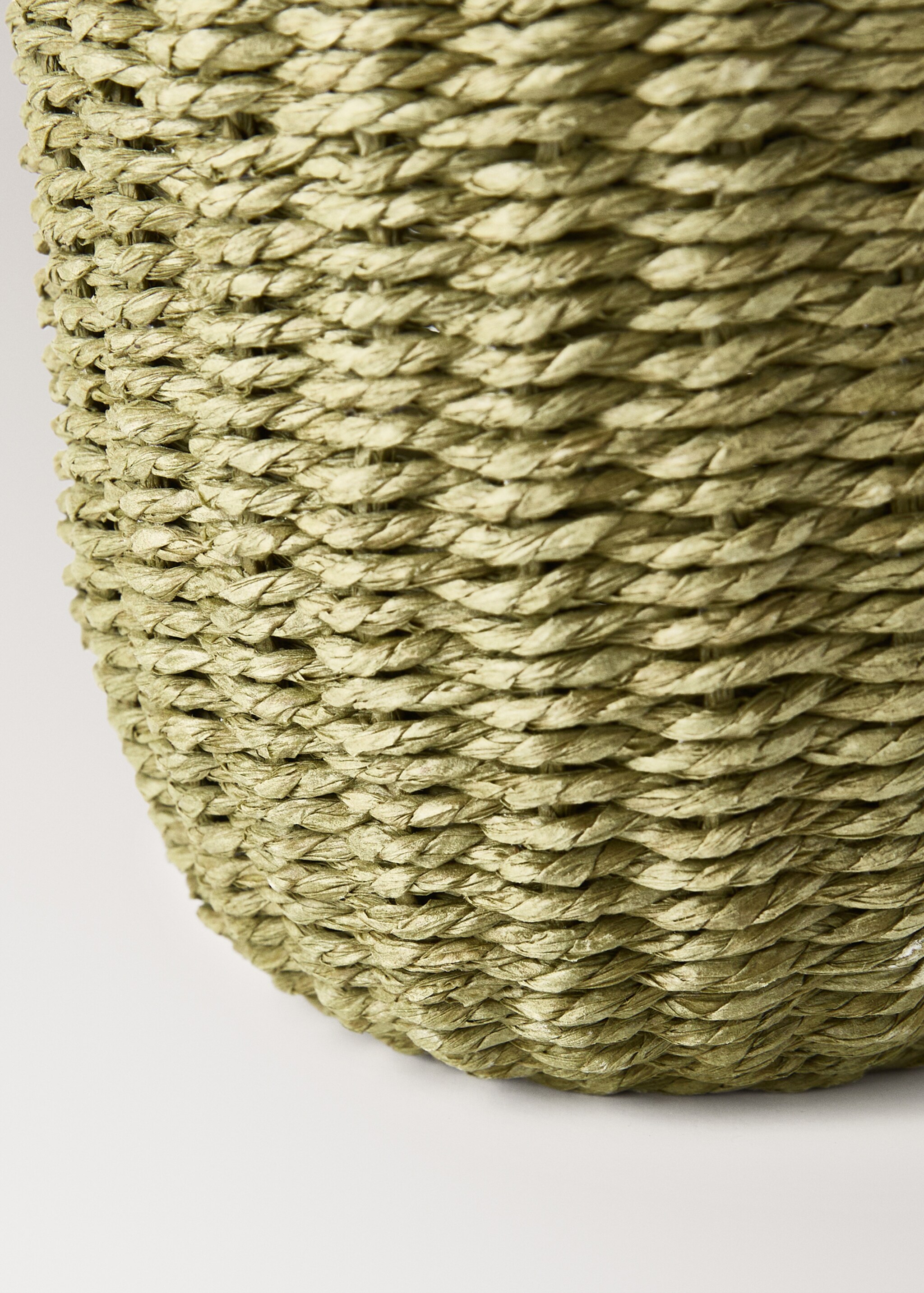 Children’s paper basket with acorn design - Details of the article 3