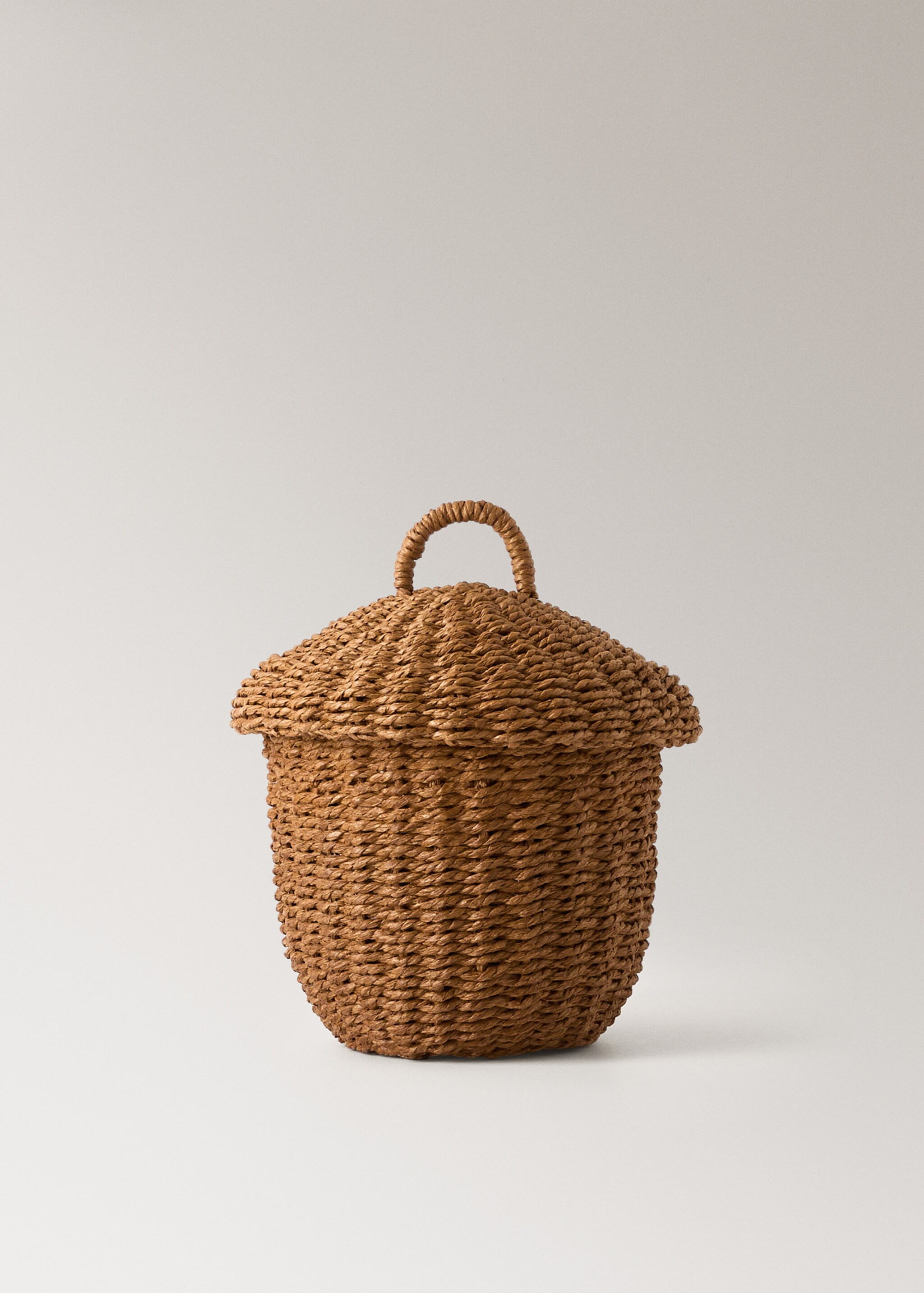 Children’s paper basket with acorn design - Article without model