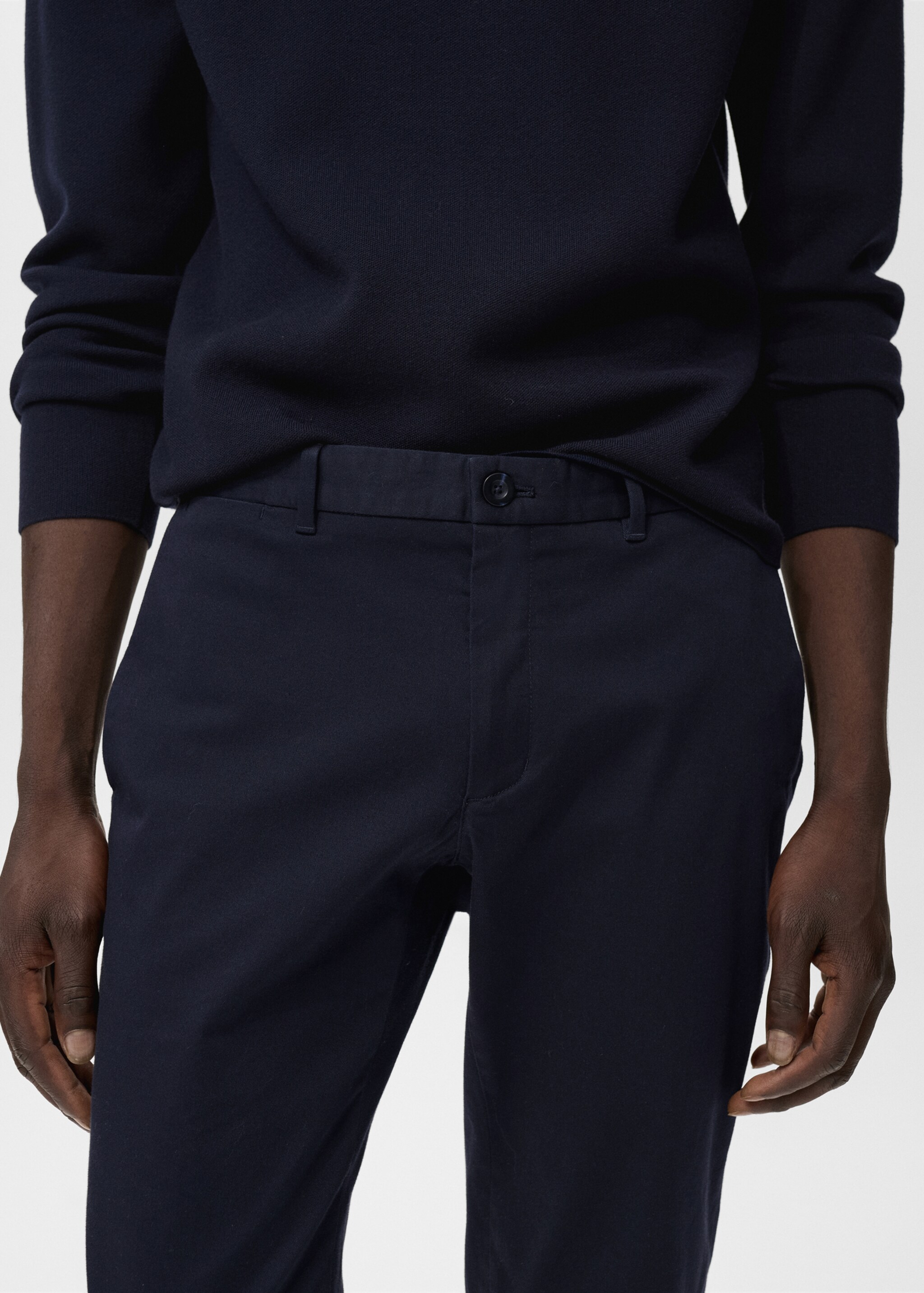 Slim fit serge chino trousers - Details of the article 1, Navy. Ref: 17025141-00.