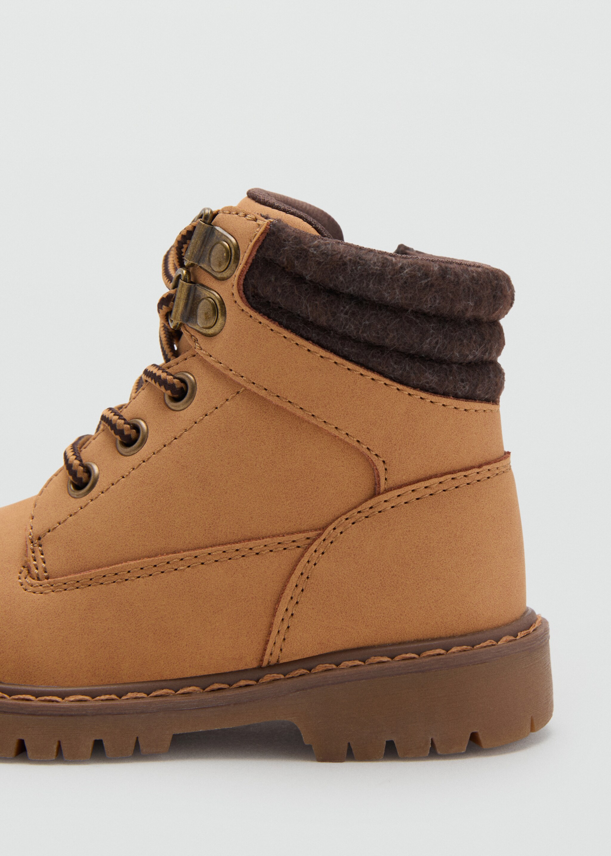 Lace-up mountain boots - Details of the article 1, Medium Brown. Ref: 17025148-00.