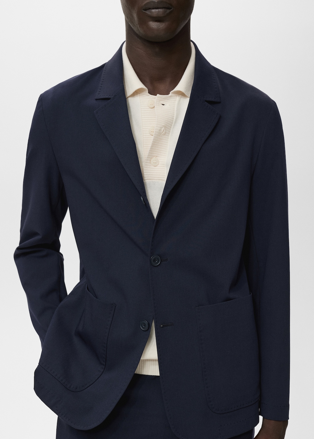 Slim-fit suit jacket with pockets