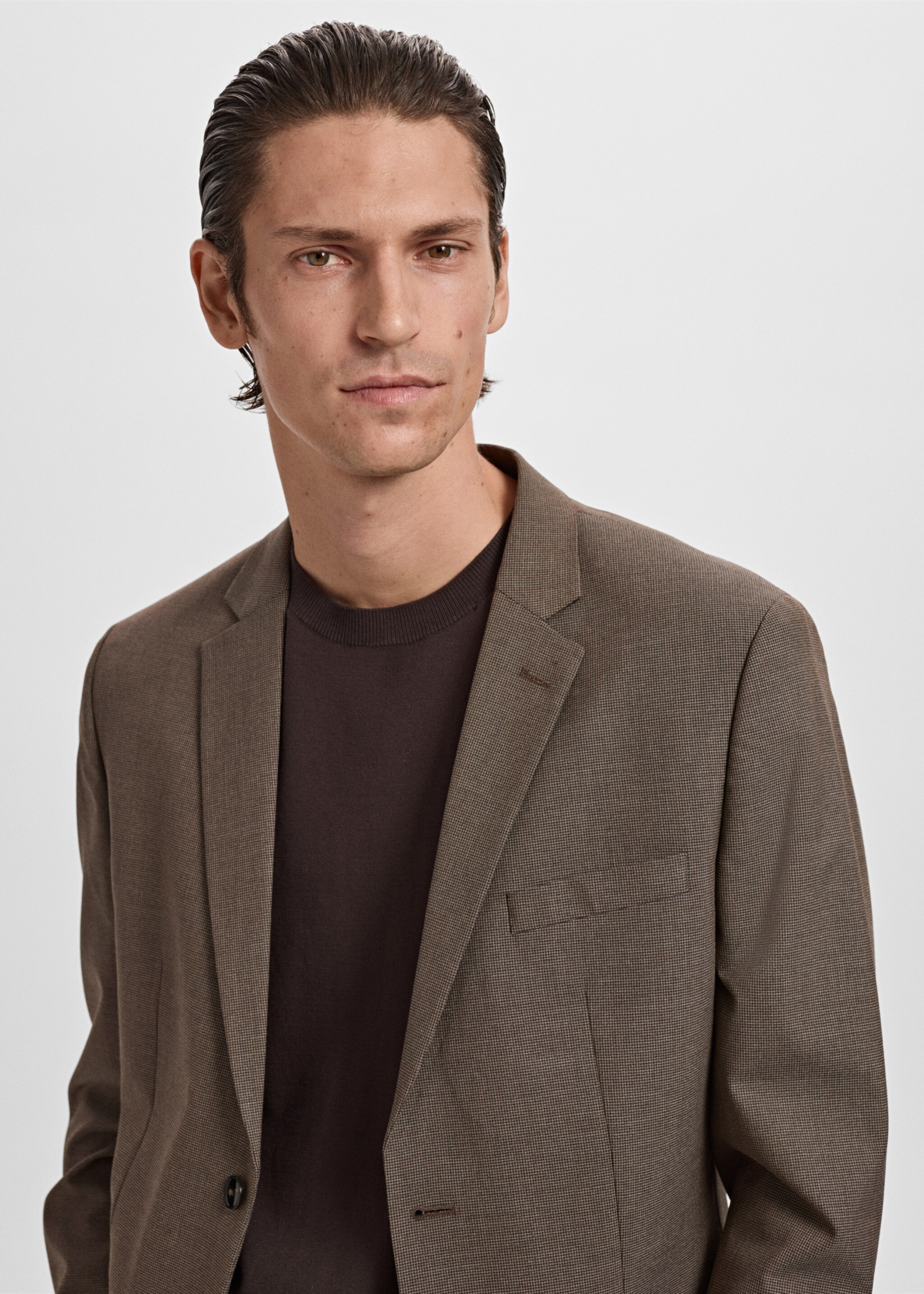 Super slim-fit suit jacket in stretch fabric - Details of the article 1, Brown. Ref: 17025153-00.