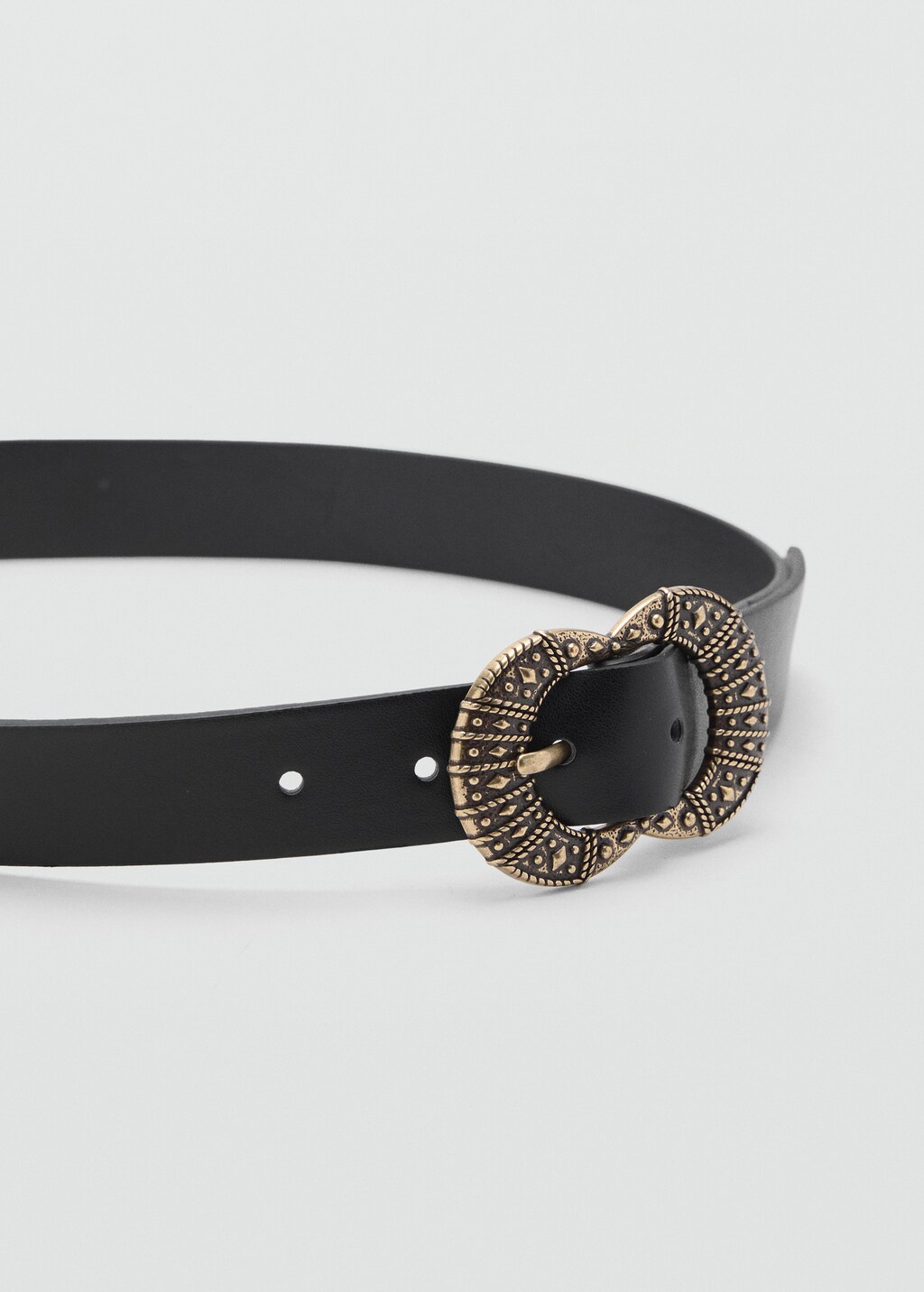 Engraved buckle belt