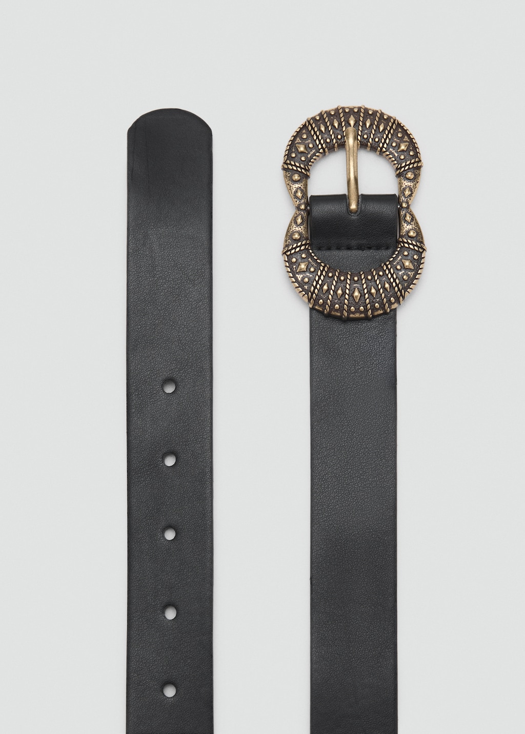 Engraved buckle belt