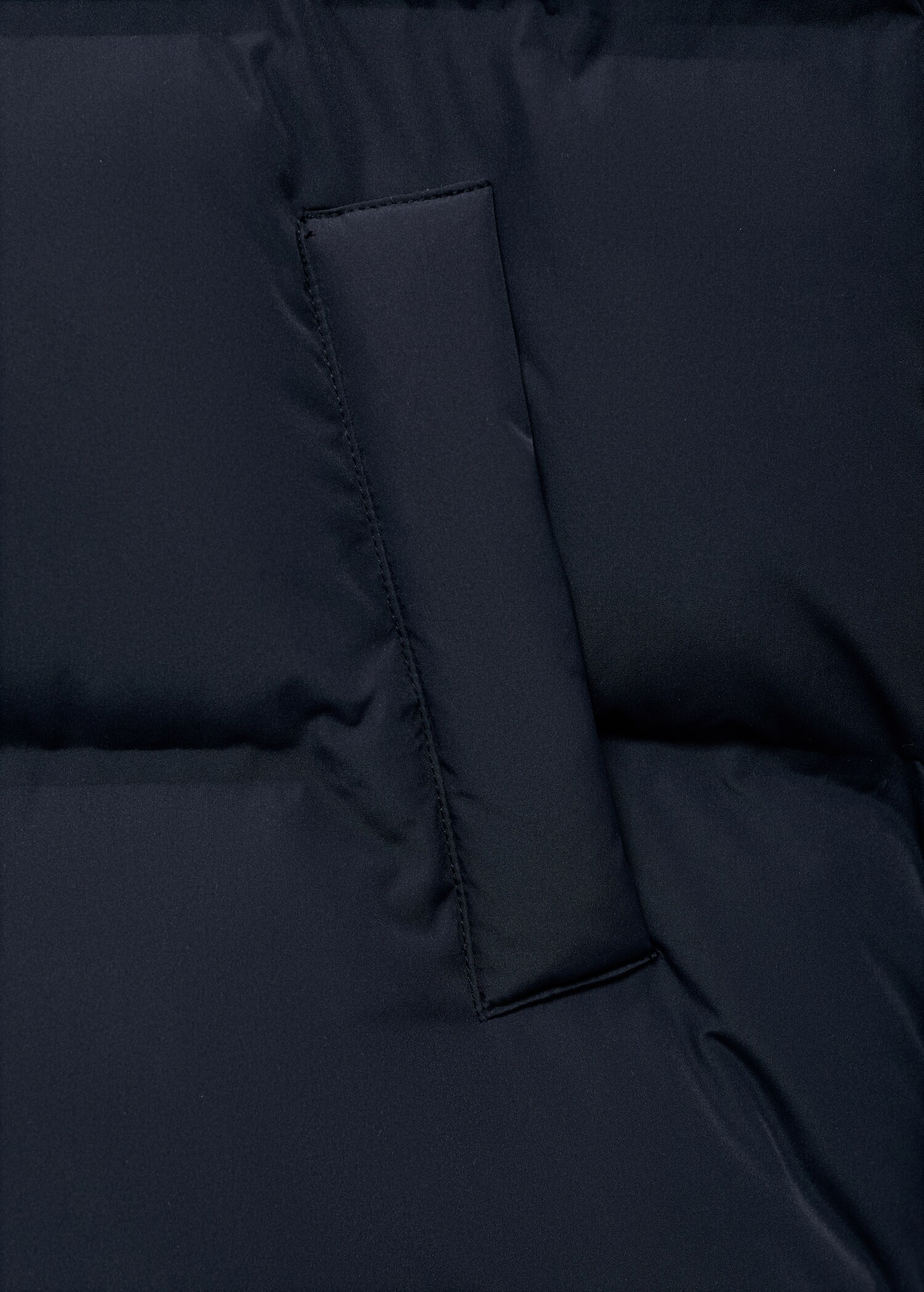 Quilted long coat - Details of the article 0