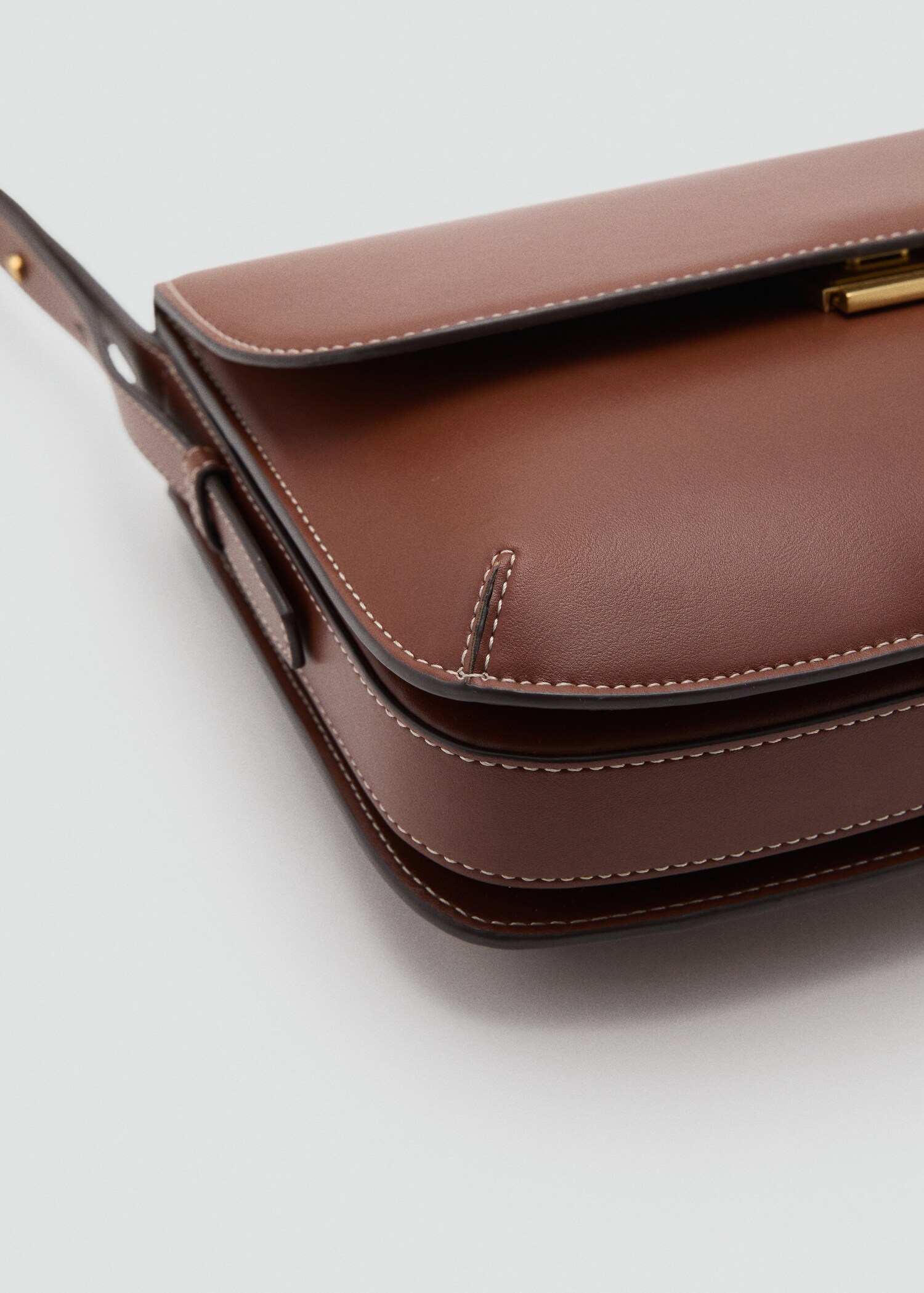 Crossbody bag with flap - Details of the article 3