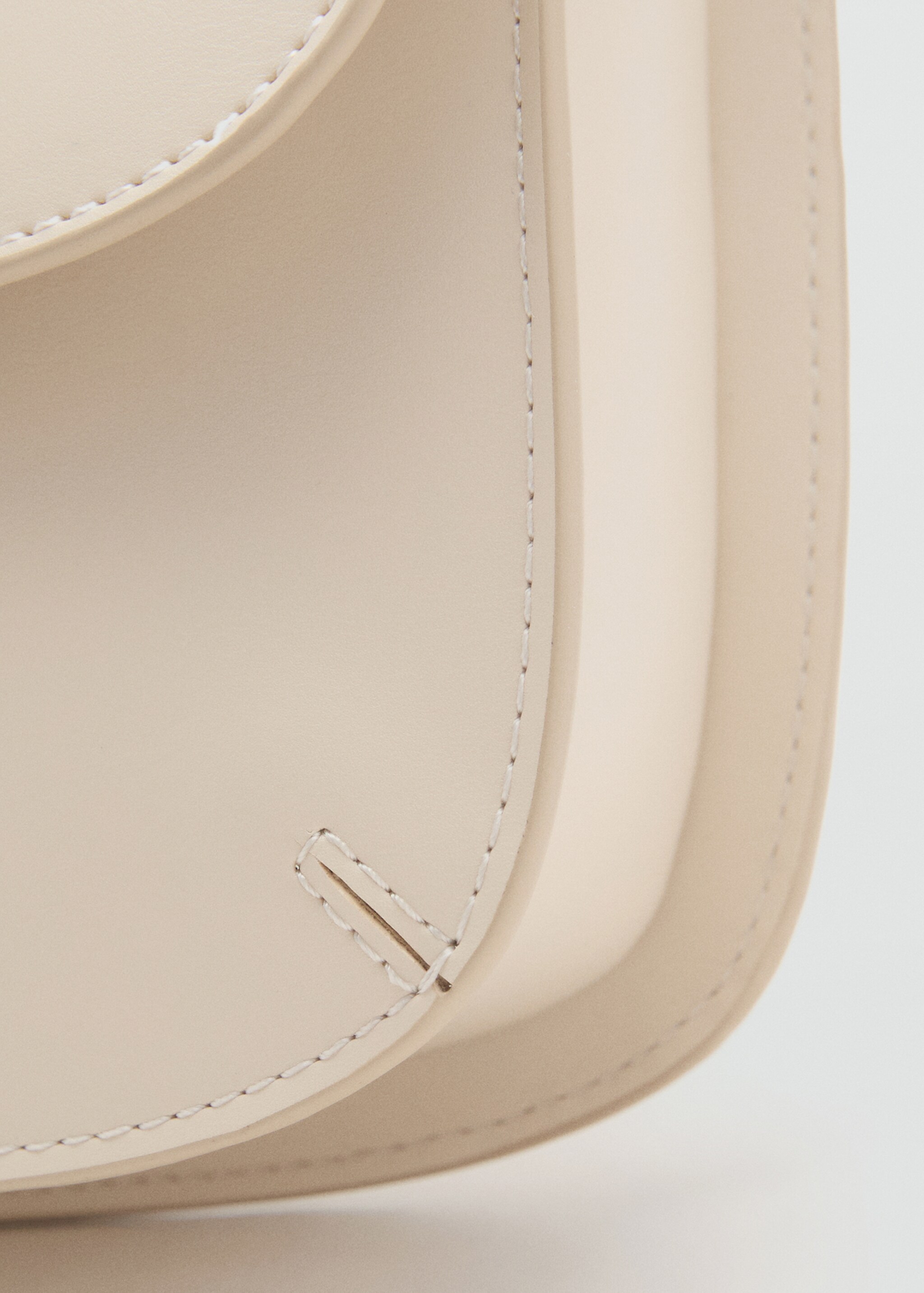 Crossbody bag with flap - Details of the article 3, Off White. Ref: 17025798-00.