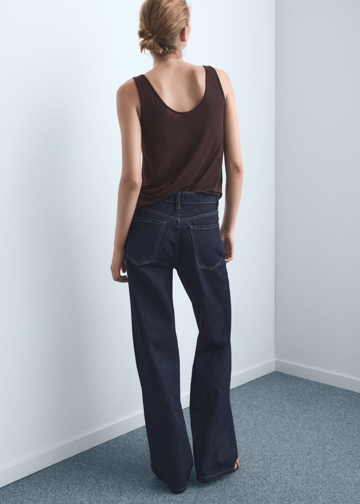 Danila wide leg high-rise jeans - Reverse of the article