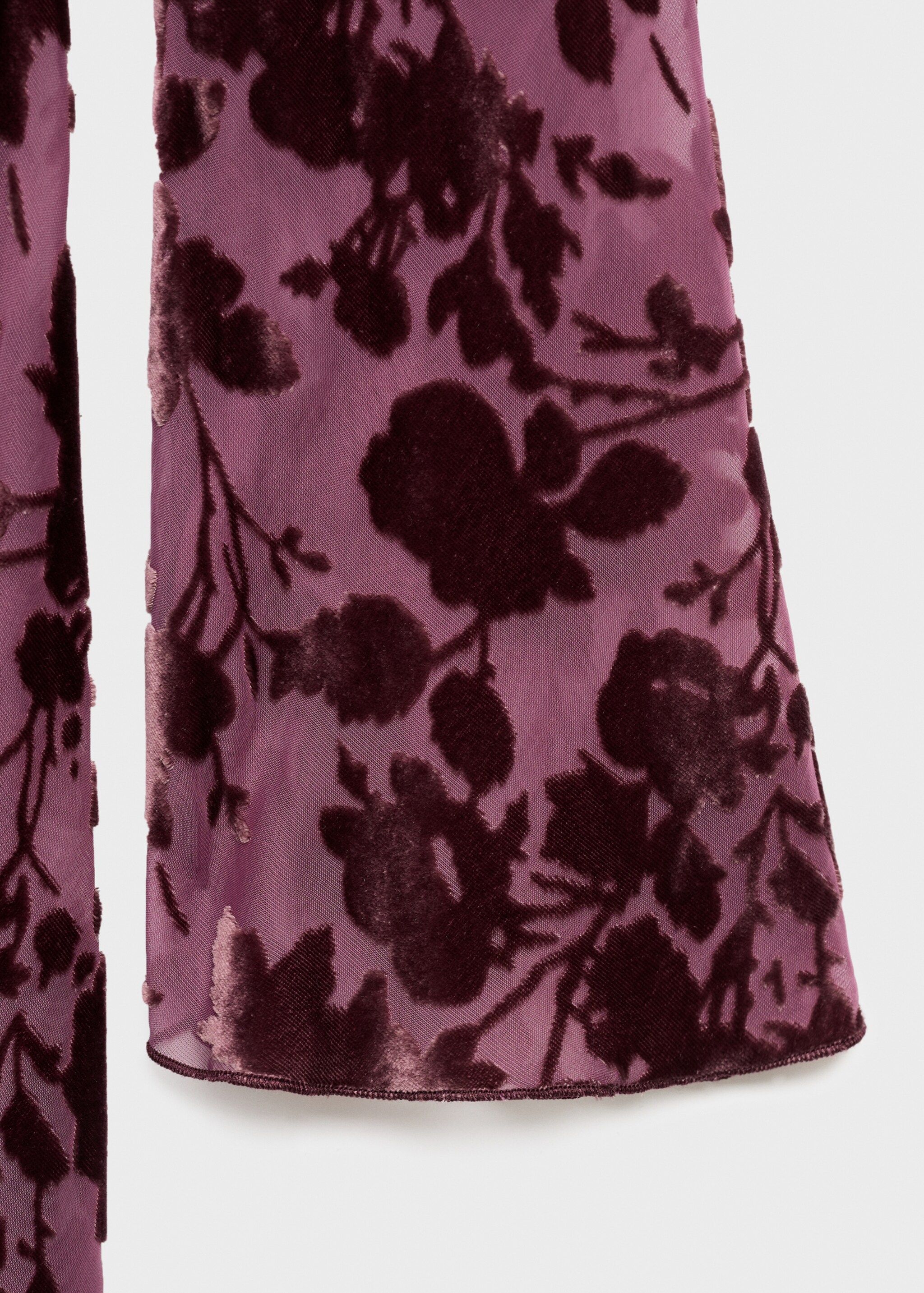 Floral jacquard dress with bell sleeves - Details of the article 8, Burgundy. Ref: 17025814-00.
