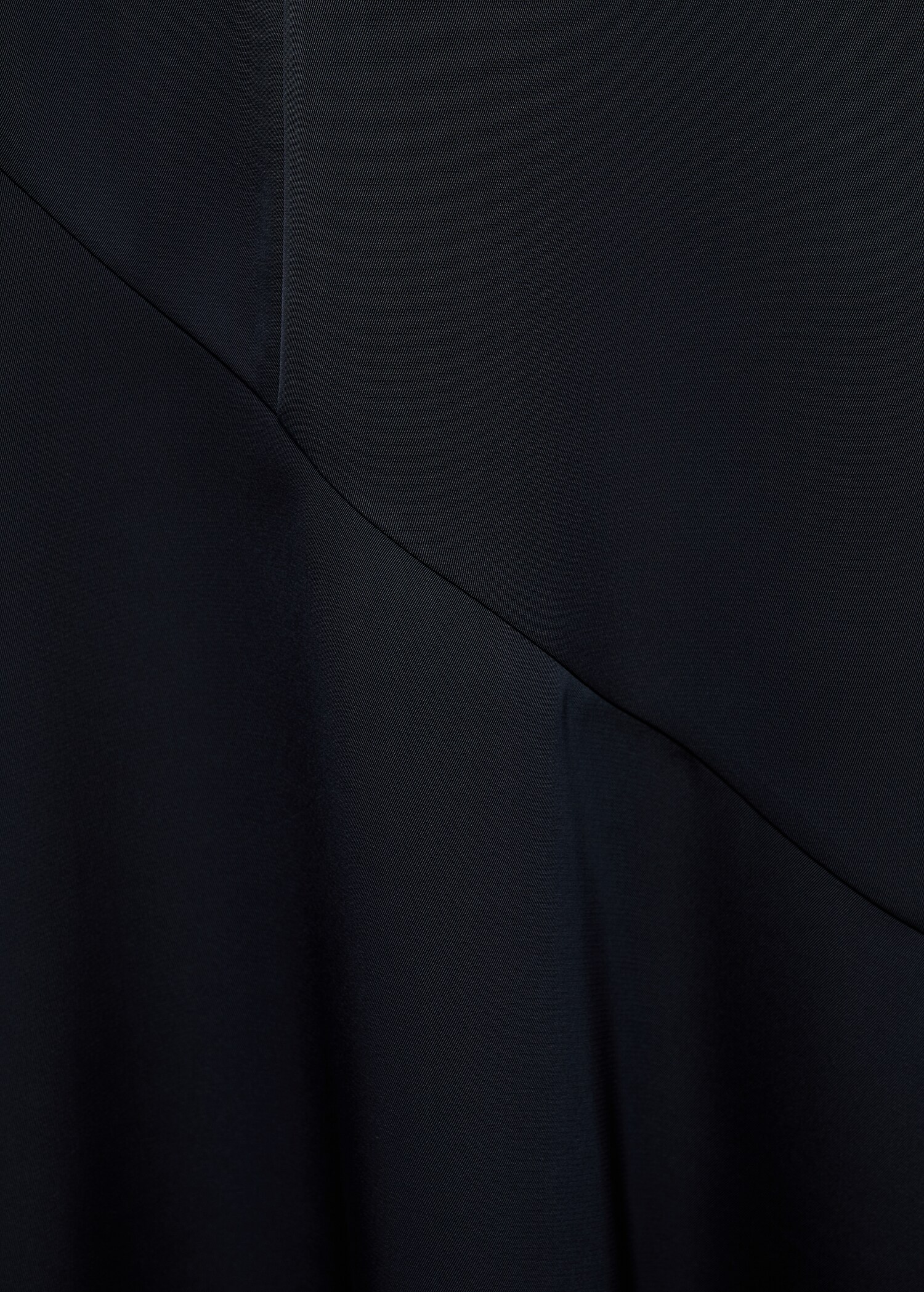 Draped neck dress with opening - Details of the article 8