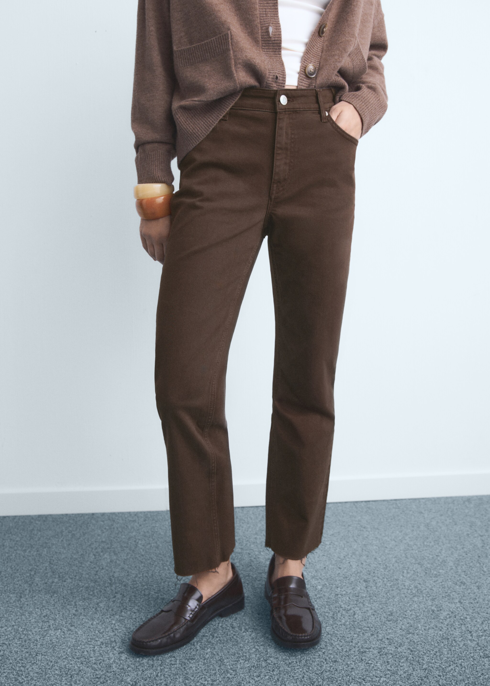 Jean Sienna flare crop - Plan moyen, Chocolat. Ref: 17025824-00.
