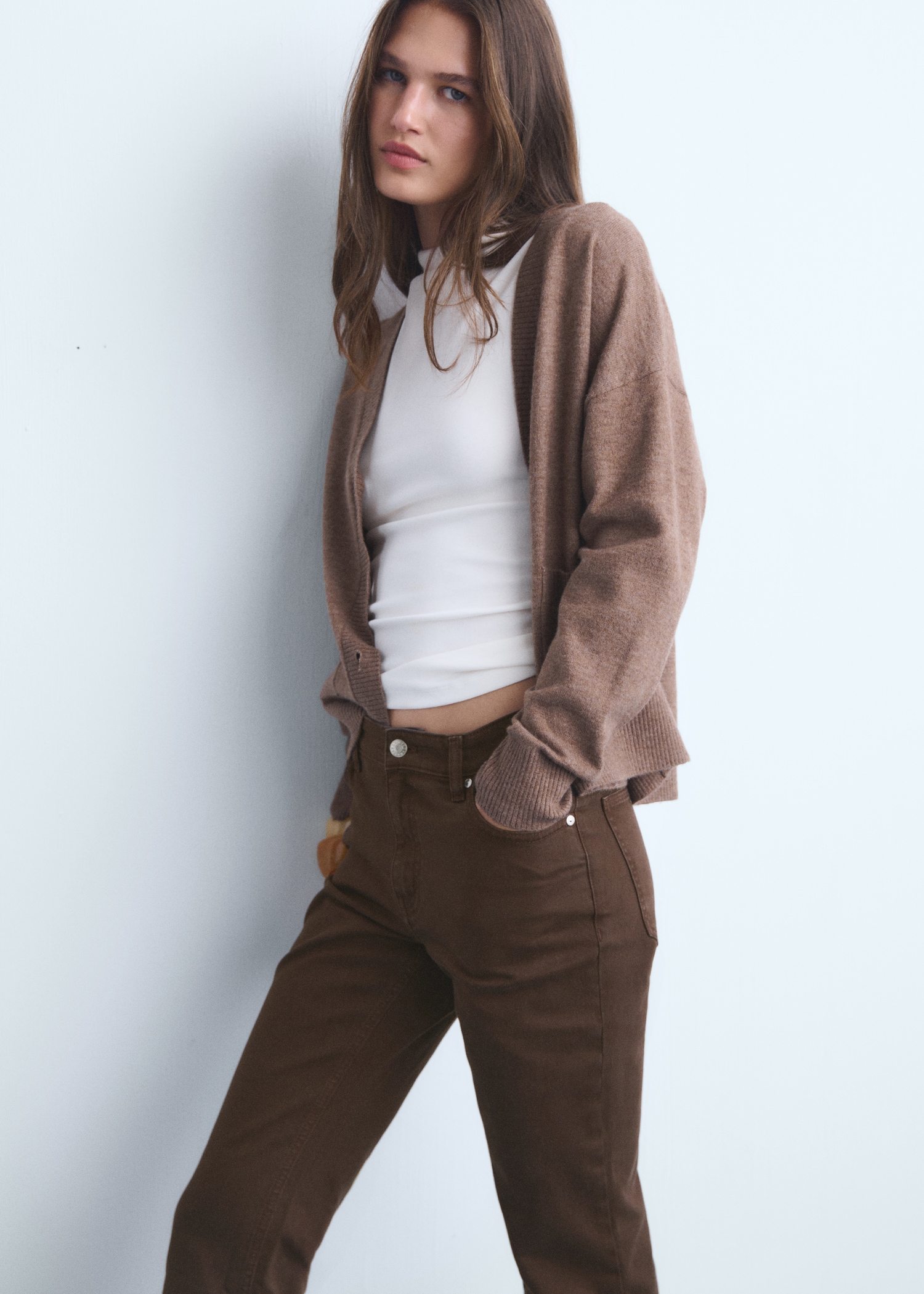 Sienna flared cropped jeans - Women | MANGO USA