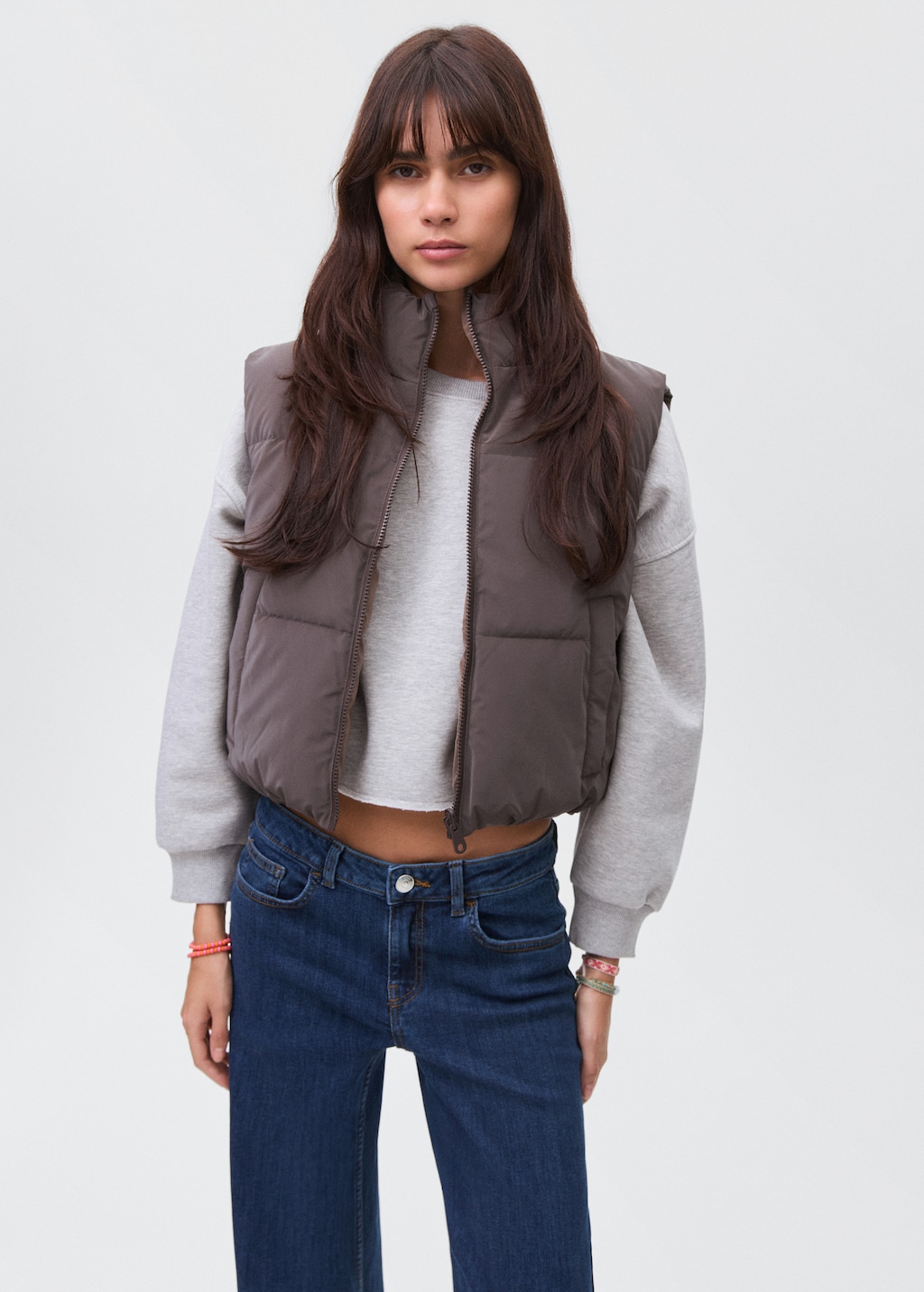 Wide leg jeans with cut-out