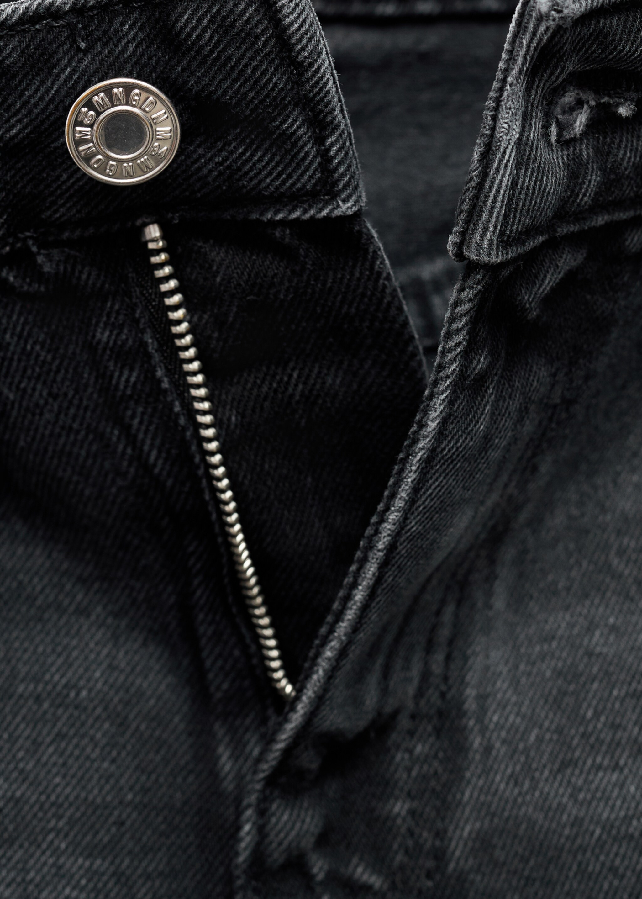 Miami medium-rise straight-fit jeans - Details of the article 8, Black denim. Ref: 17025826-00.