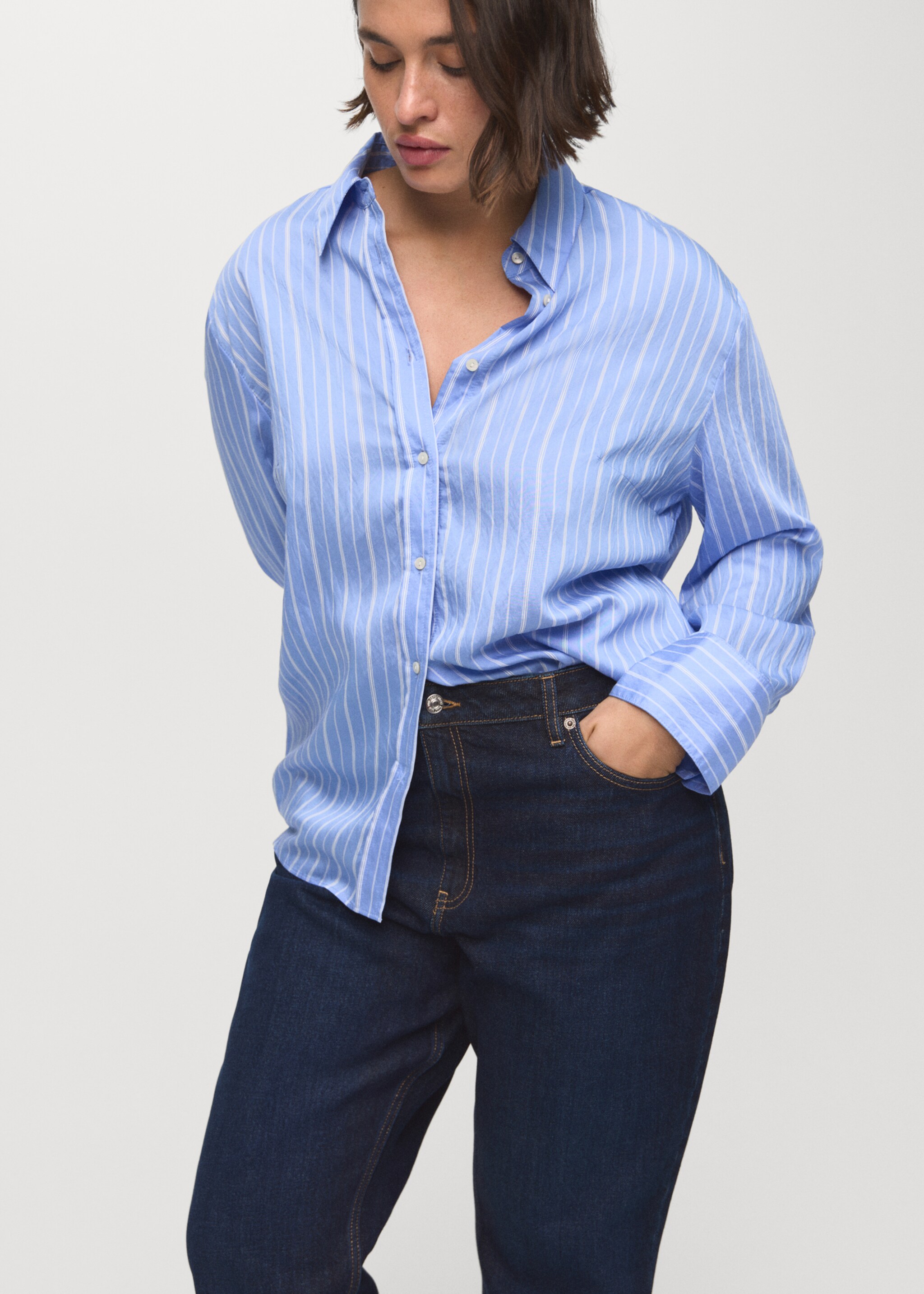 Mom2000 high-rise jeans - Details of the article 5, Dark Blue. Ref: 17025827-00.