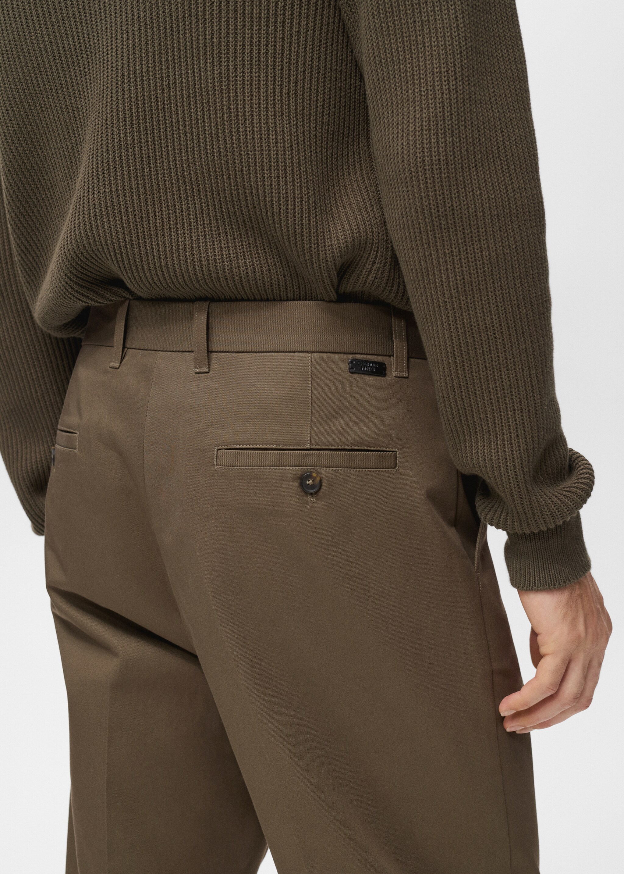 Pantalon regular fit coton pinces - Détail de l'article 2, Marron. Ref: 17025970-00.