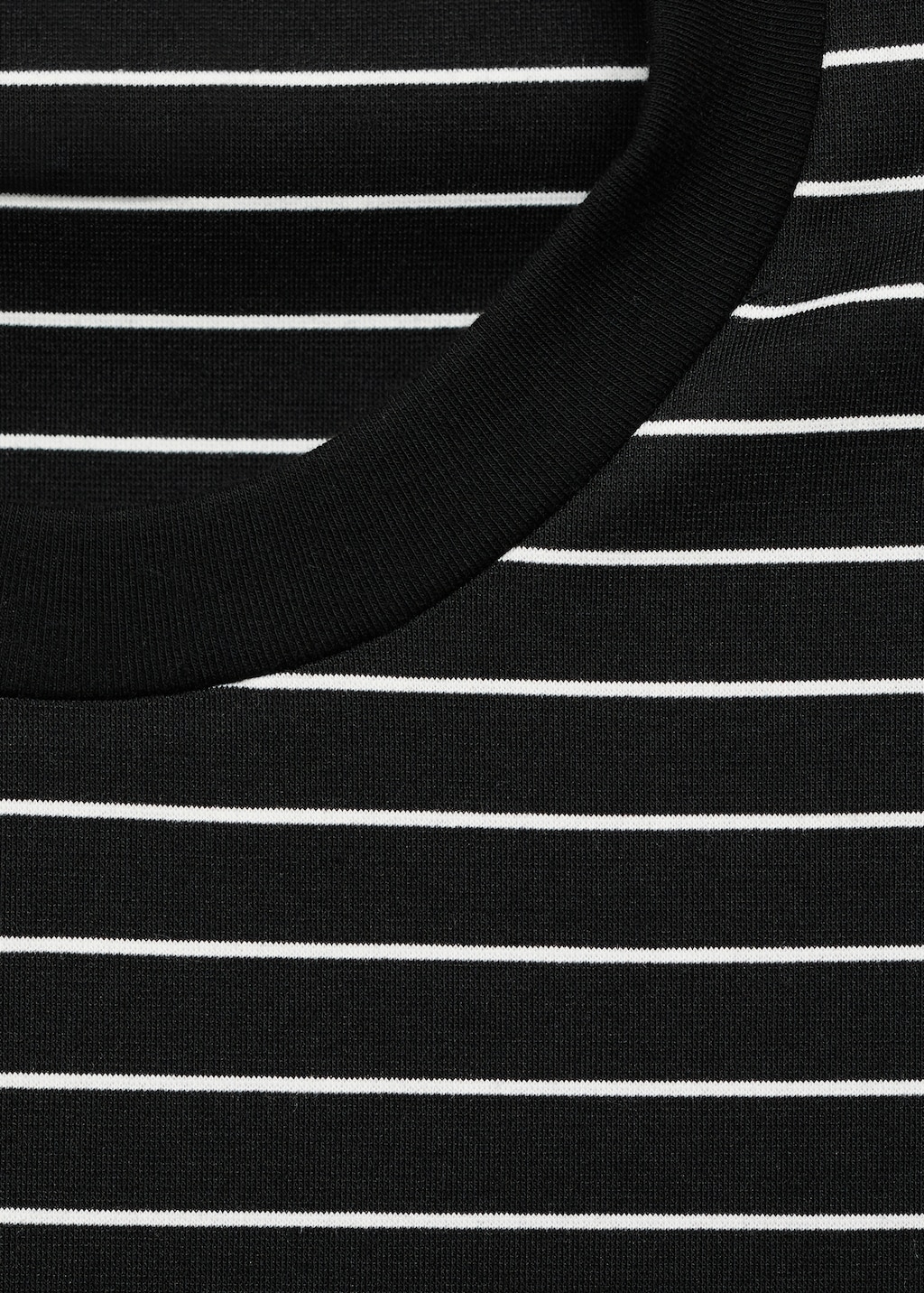 Striped long sleeves t-shirt