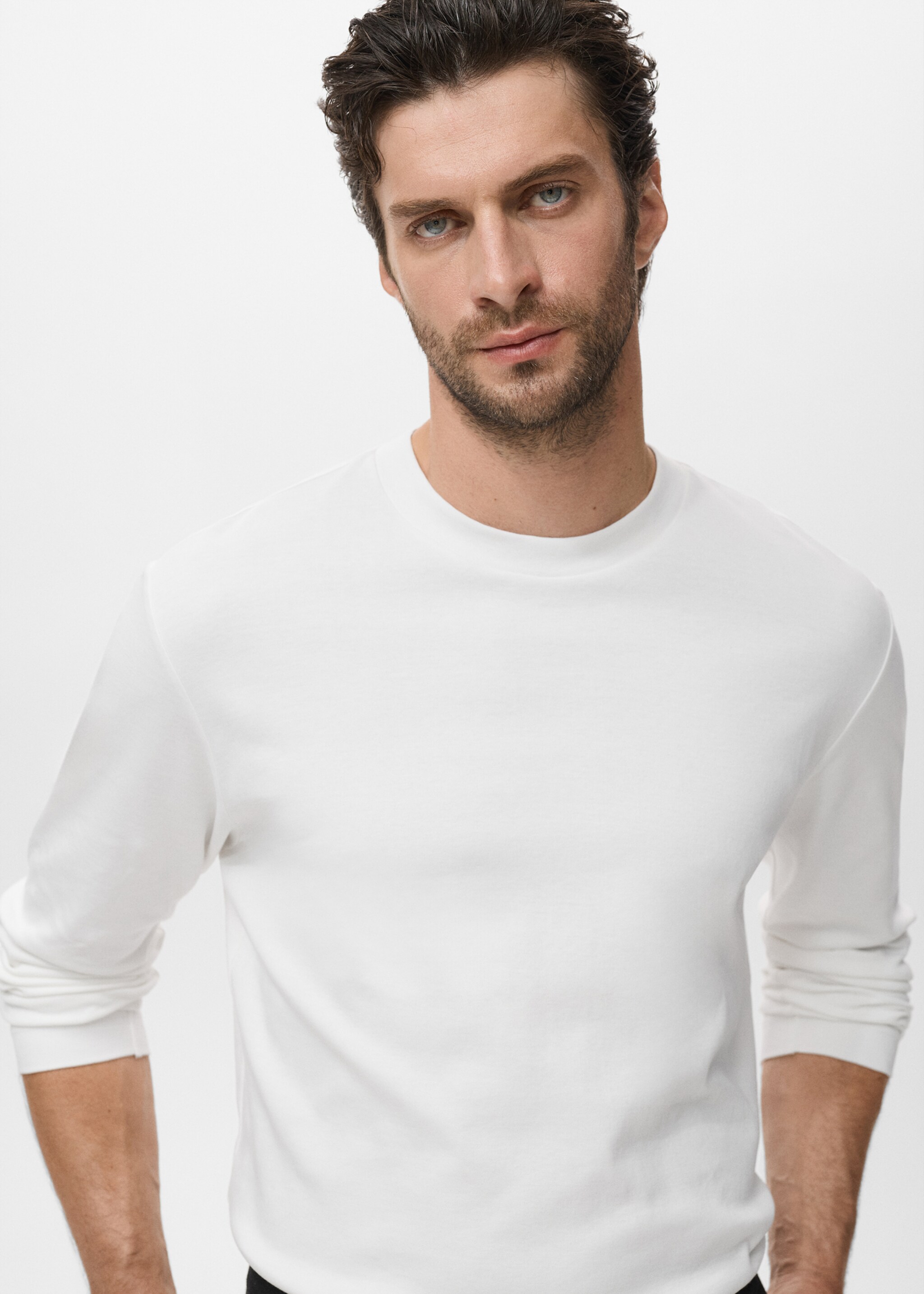 Long sleeve regular fit T-shirt - Details of the article 1, White. Ref: 17025979-00.