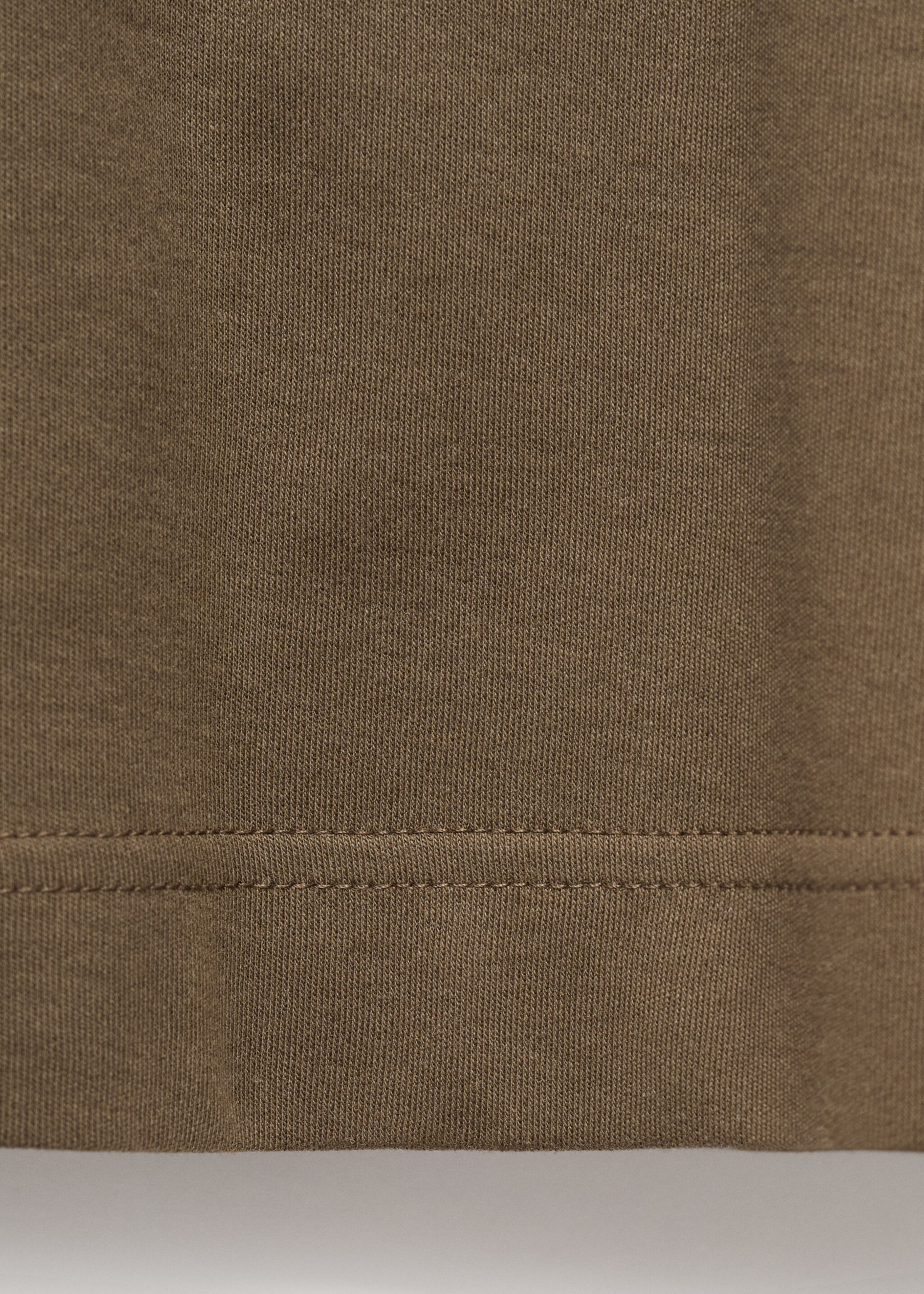 Long sleeve regular fit T-shirt - Details of the article 0, Olive Green. Ref: 17025979-00.