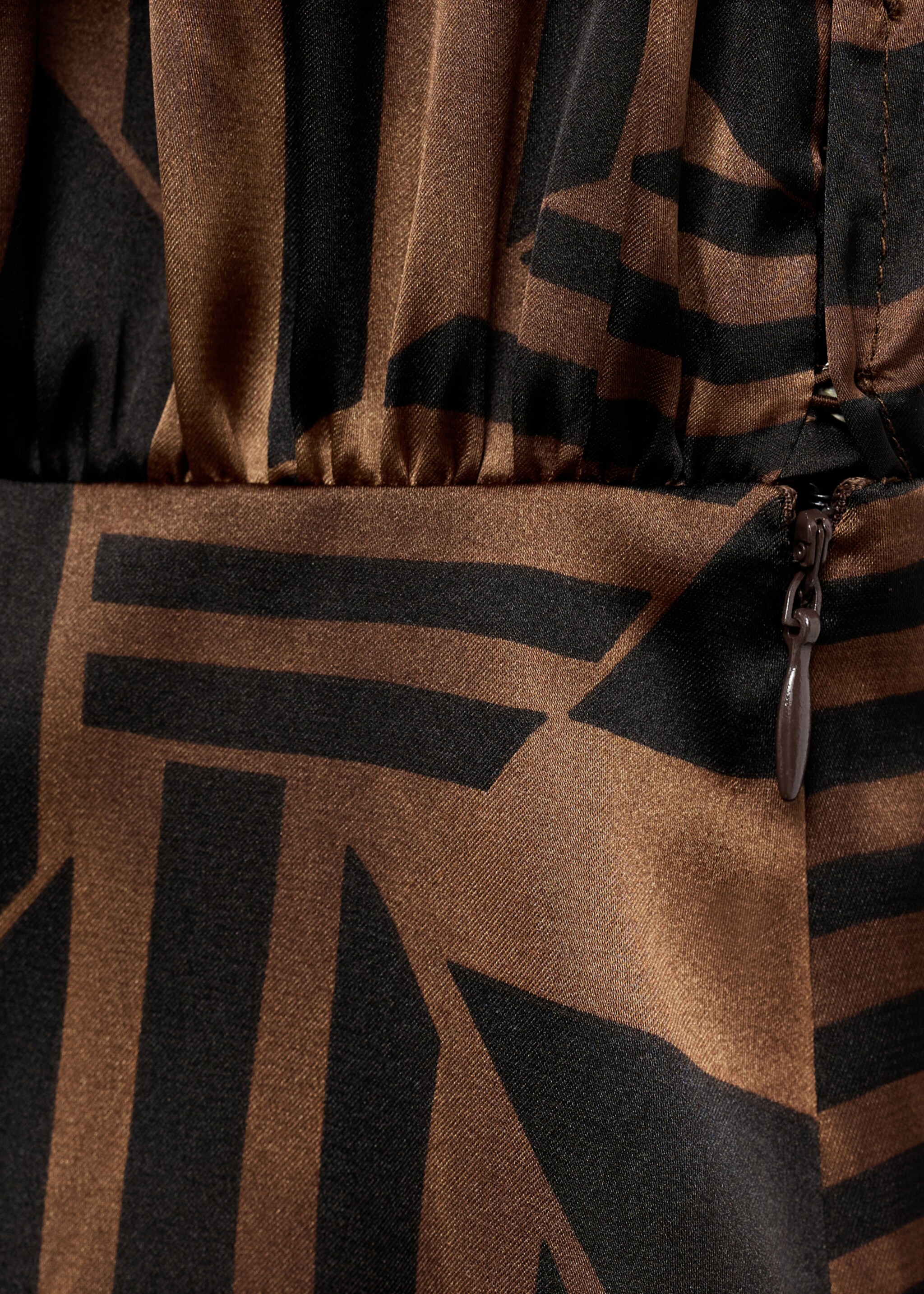 Striped satin dress - Details of the article 8, Brown. Ref: 17026005-00.