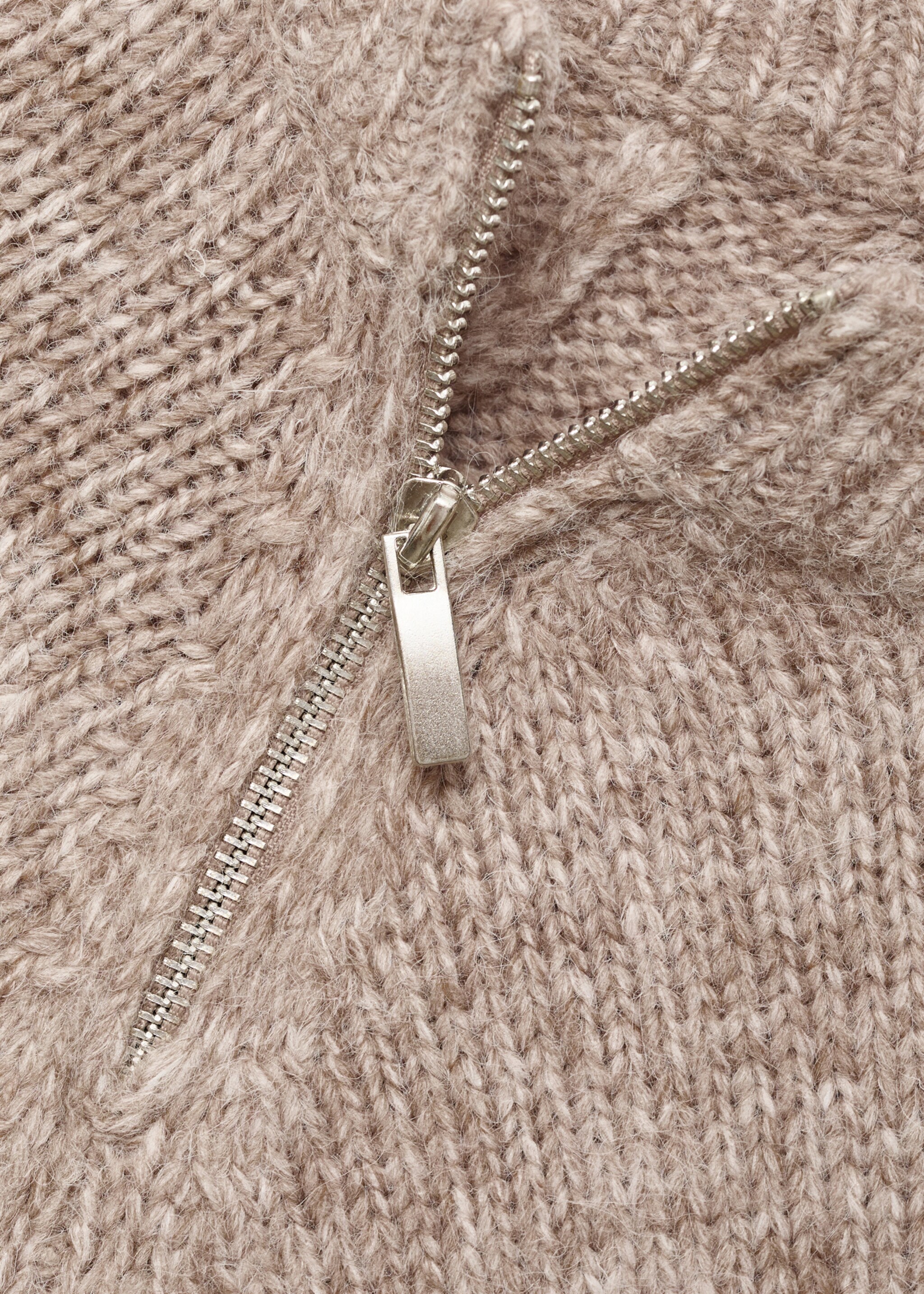 Zip knit sweater - Details of the article 8, Brown. Ref: 17026332-00.