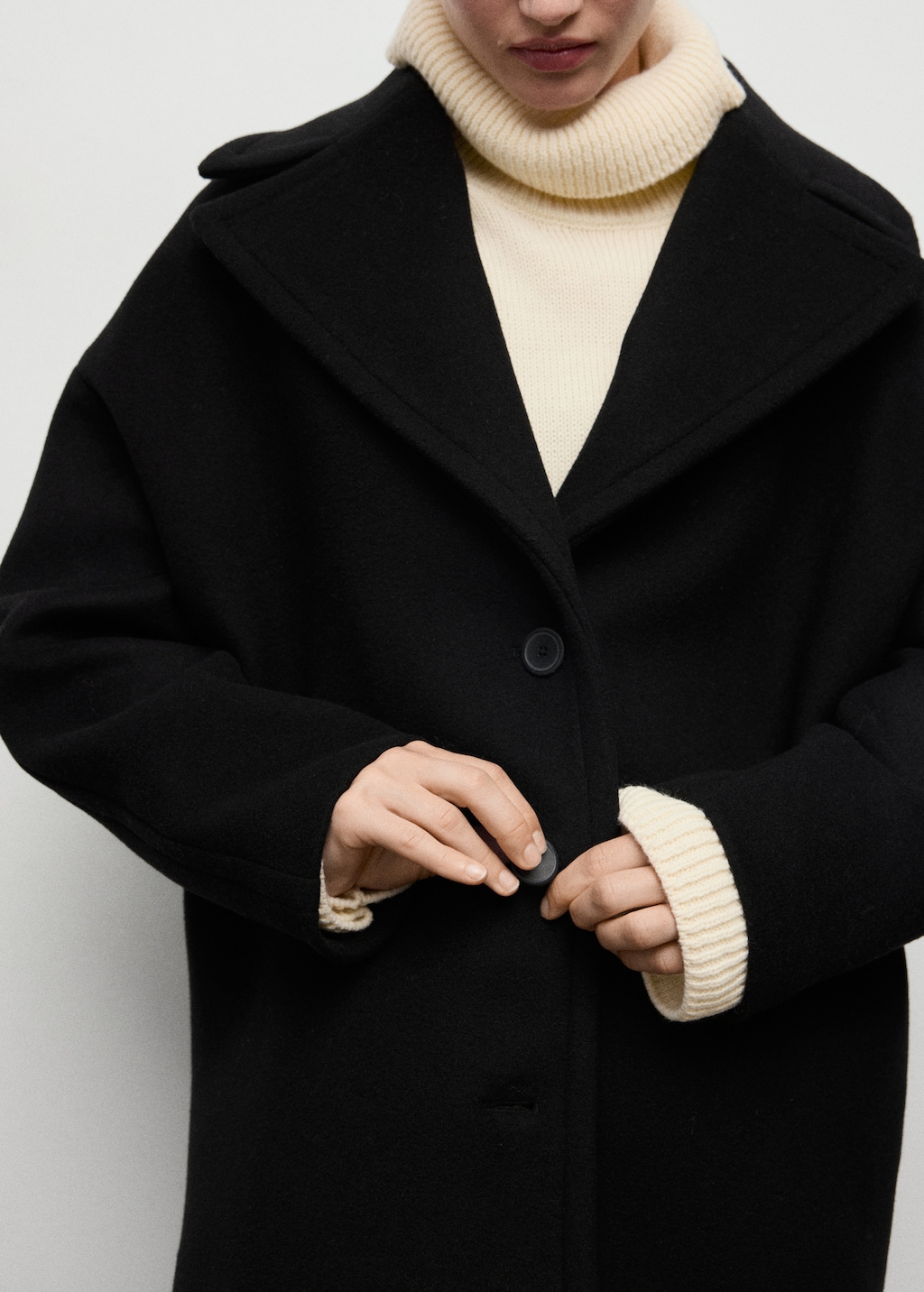 Oversized short wool coat