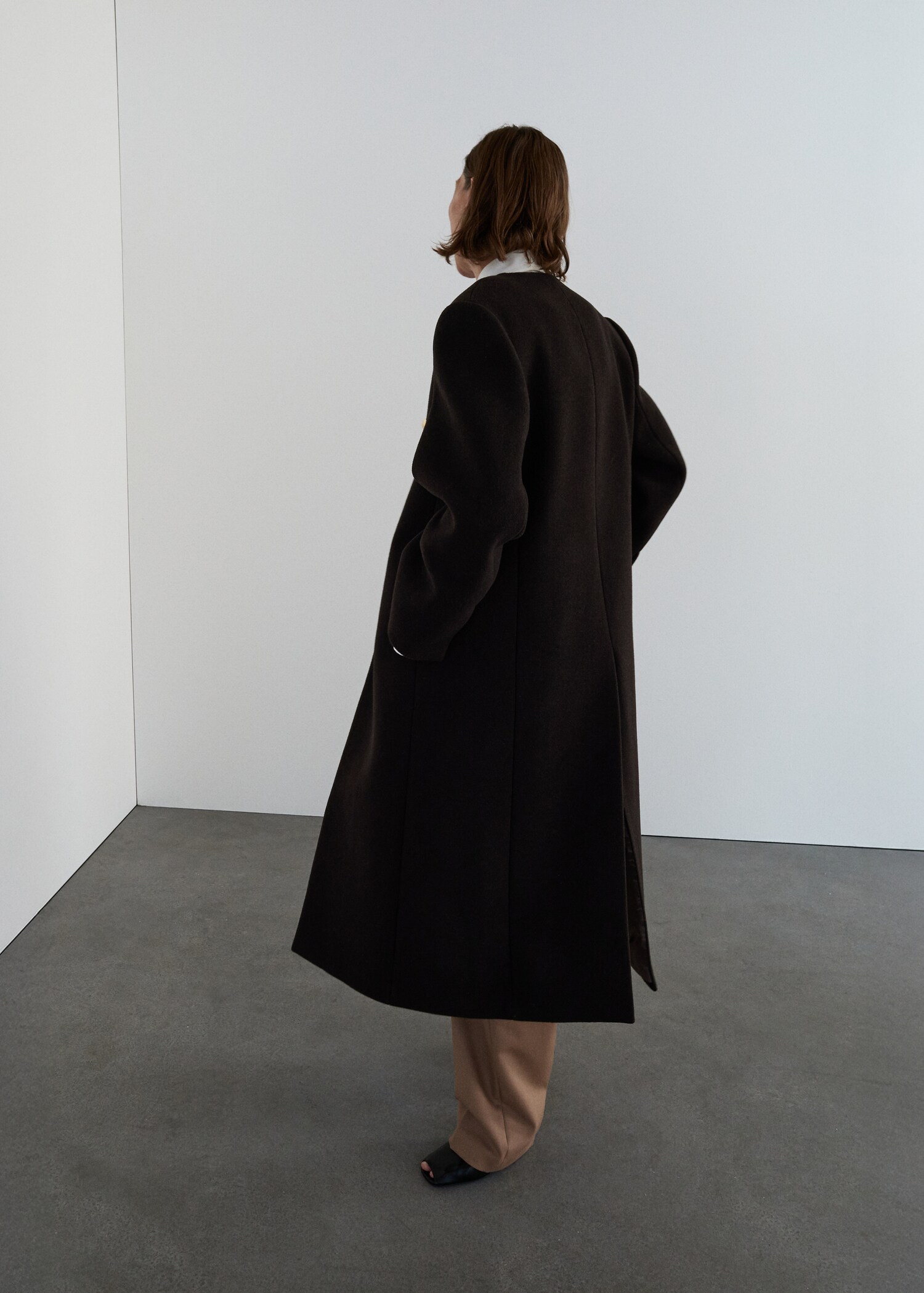 Wool overcoat - Reverse of the article