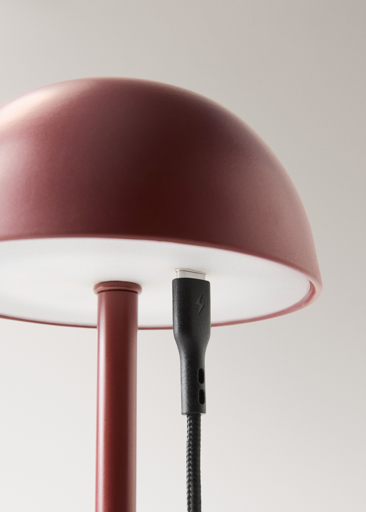 Metalltischlampe mit Touch-Funktion - Detail des Artikels 3