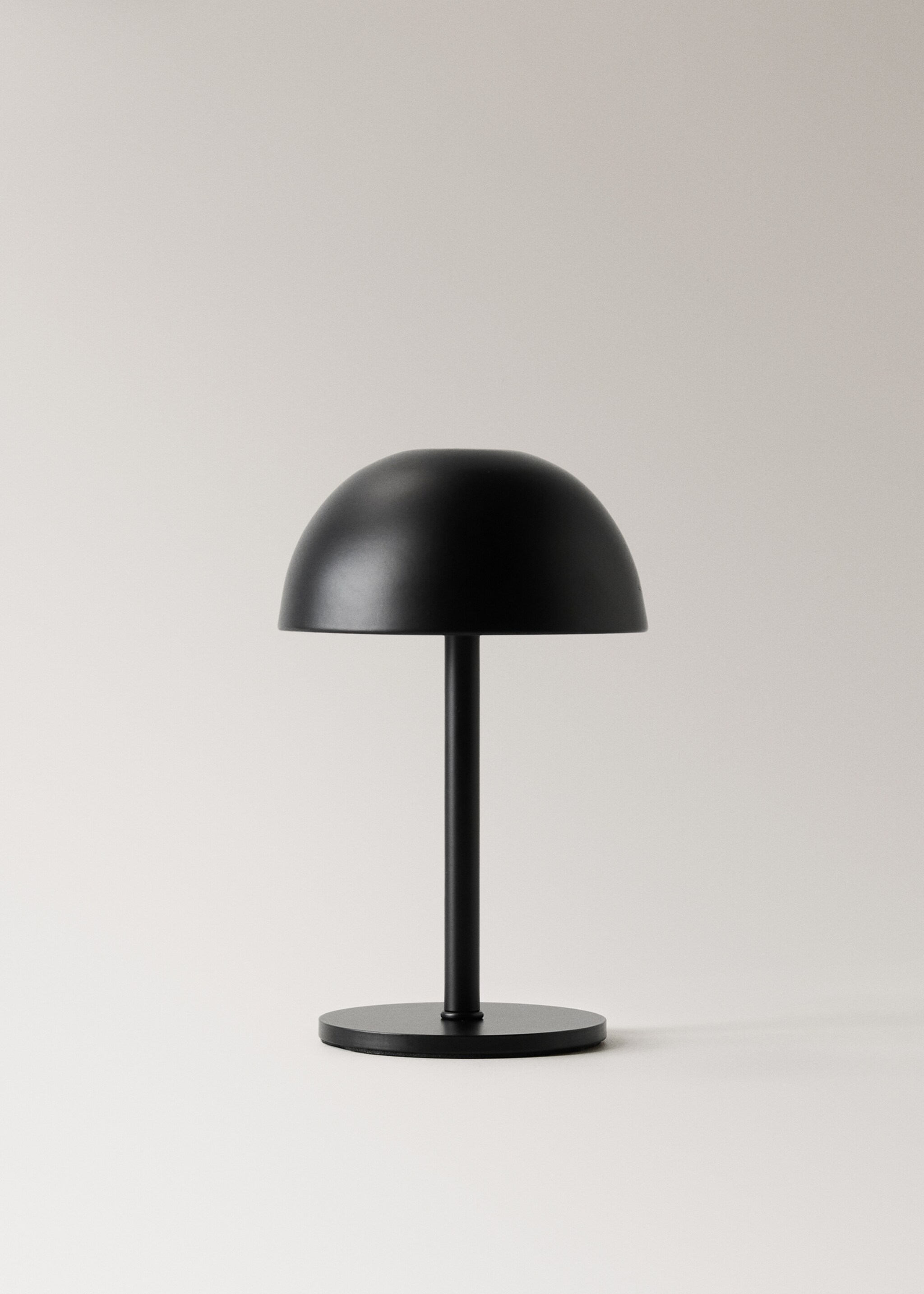 Lampe de table tactile en métal - Article sans modèle, Noir. Ref: 17026726-00.