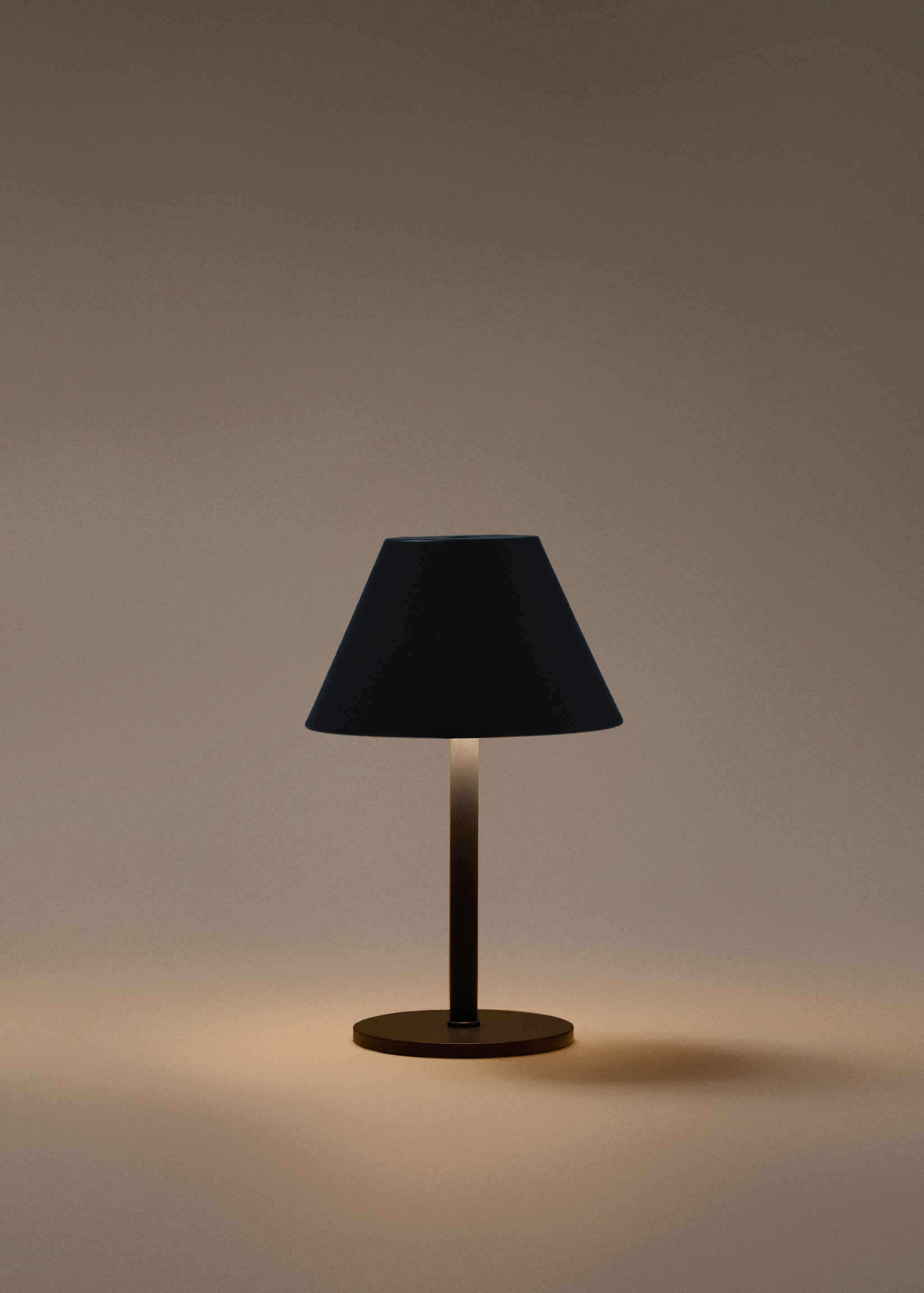 Kovová stolní lampa - Detail zboží 4, Modrý inkoust. Ref: 17026727-00.