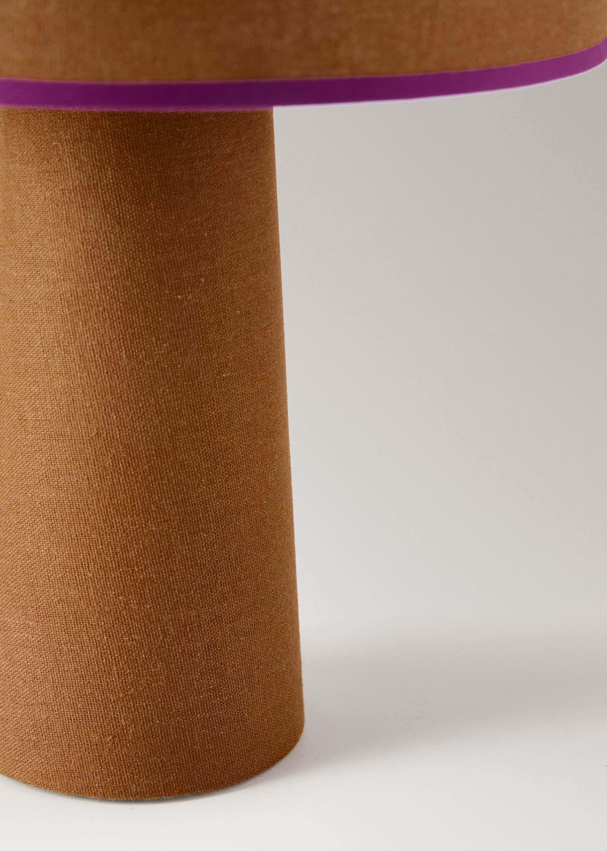 Medium woven table lamp - Details of the article 1, Medium Brown. Ref: 17026728-00.