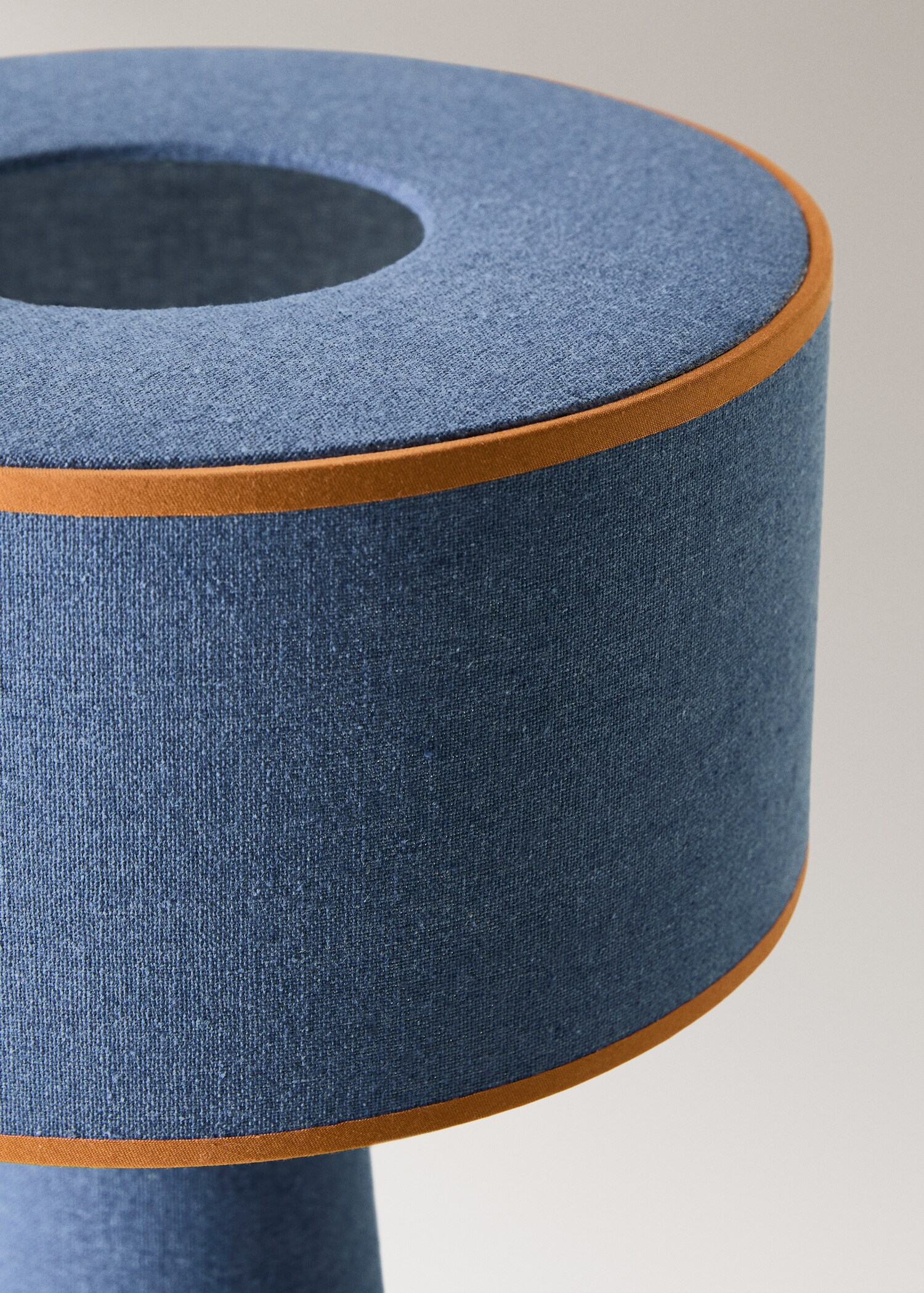 Lampe de table en tissu de taille moyenne - Détail de l'article 2